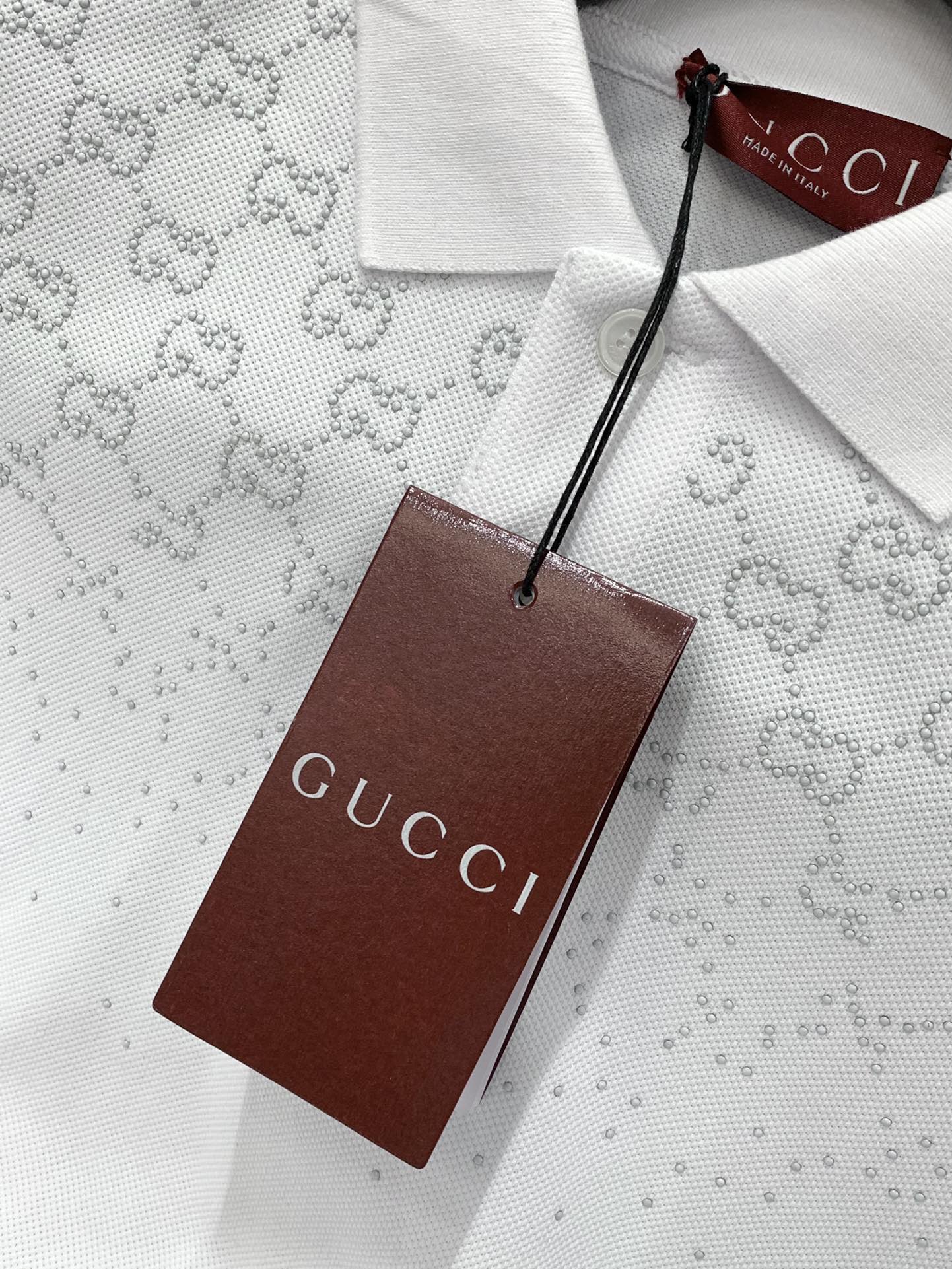 ，Gucci 古驰，2025夏季最新款，专柜同步有售，原单狠货，时尚休闲翻领短袖T恤，上身很有特点！吸睛