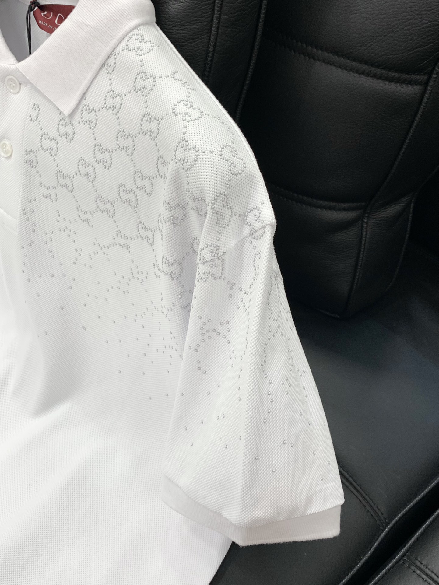 ，Gucci 古驰，2025夏季最新款，专柜同步有售，原单狠货，时尚休闲翻领短袖T恤，上身很有特点！吸睛