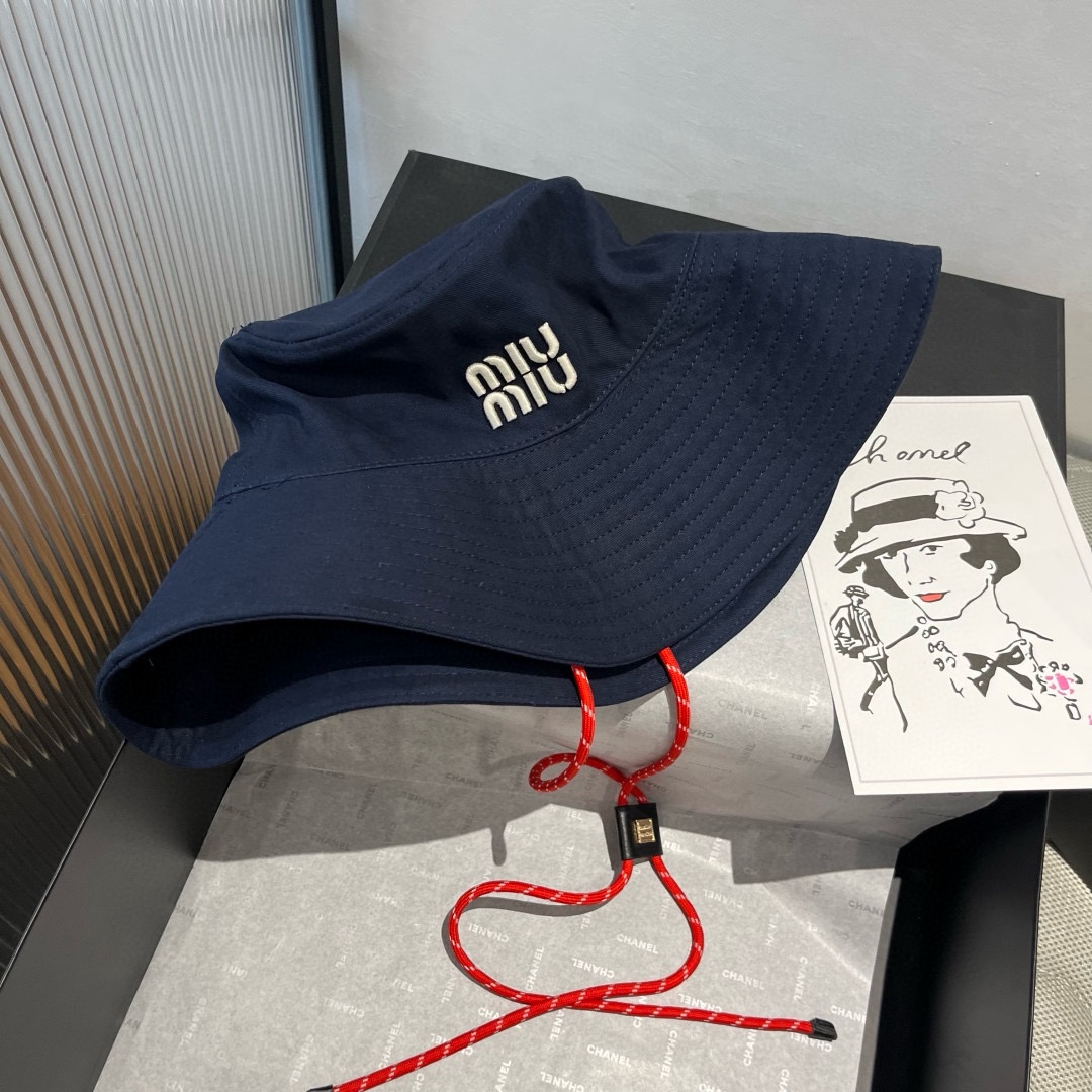 🆕

miumiu缪缪专柜款渔夫帽，高端定制，头围57cm