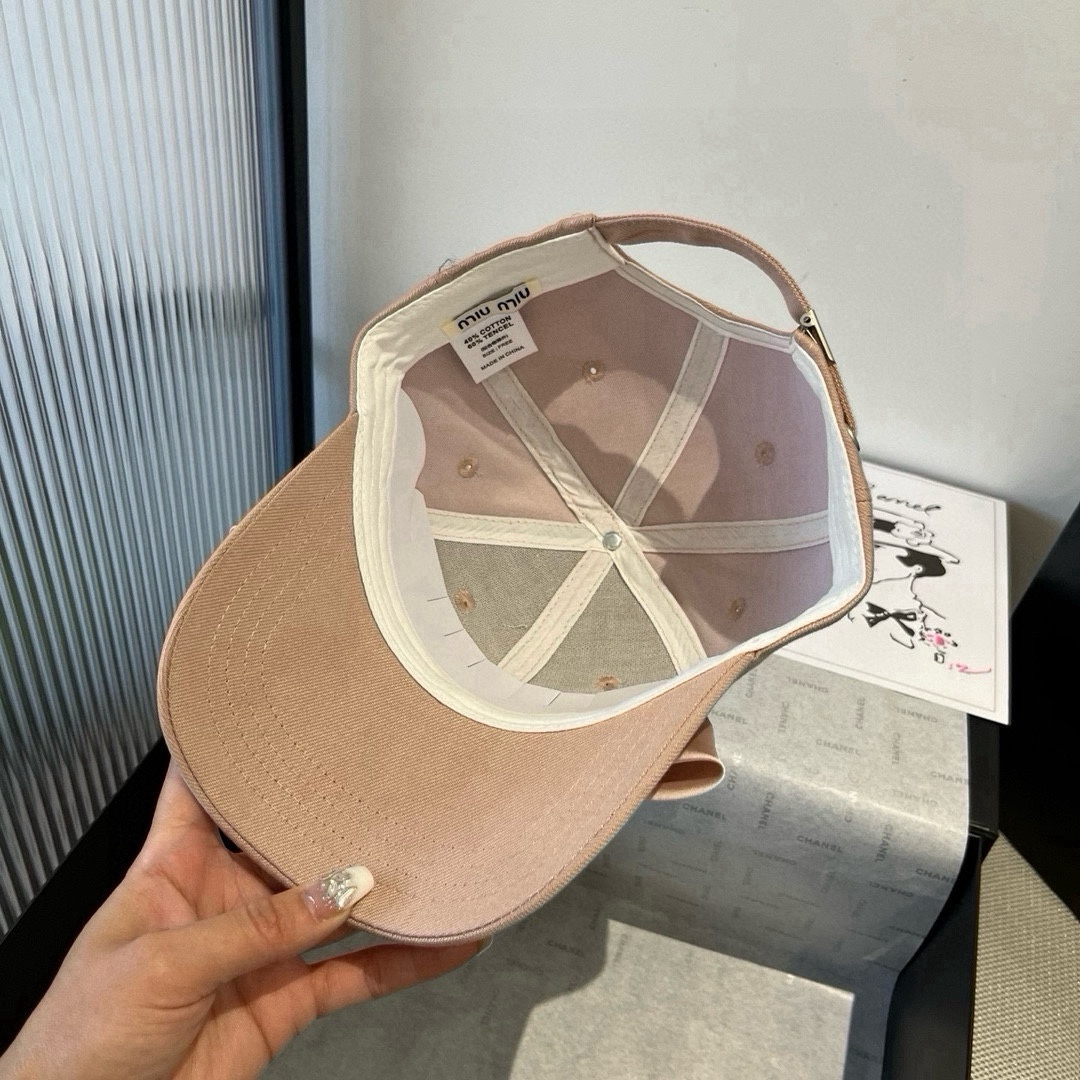 🆕

miumiu缪缪蝴蝶结鸭舌帽，高端定制，头围57cm