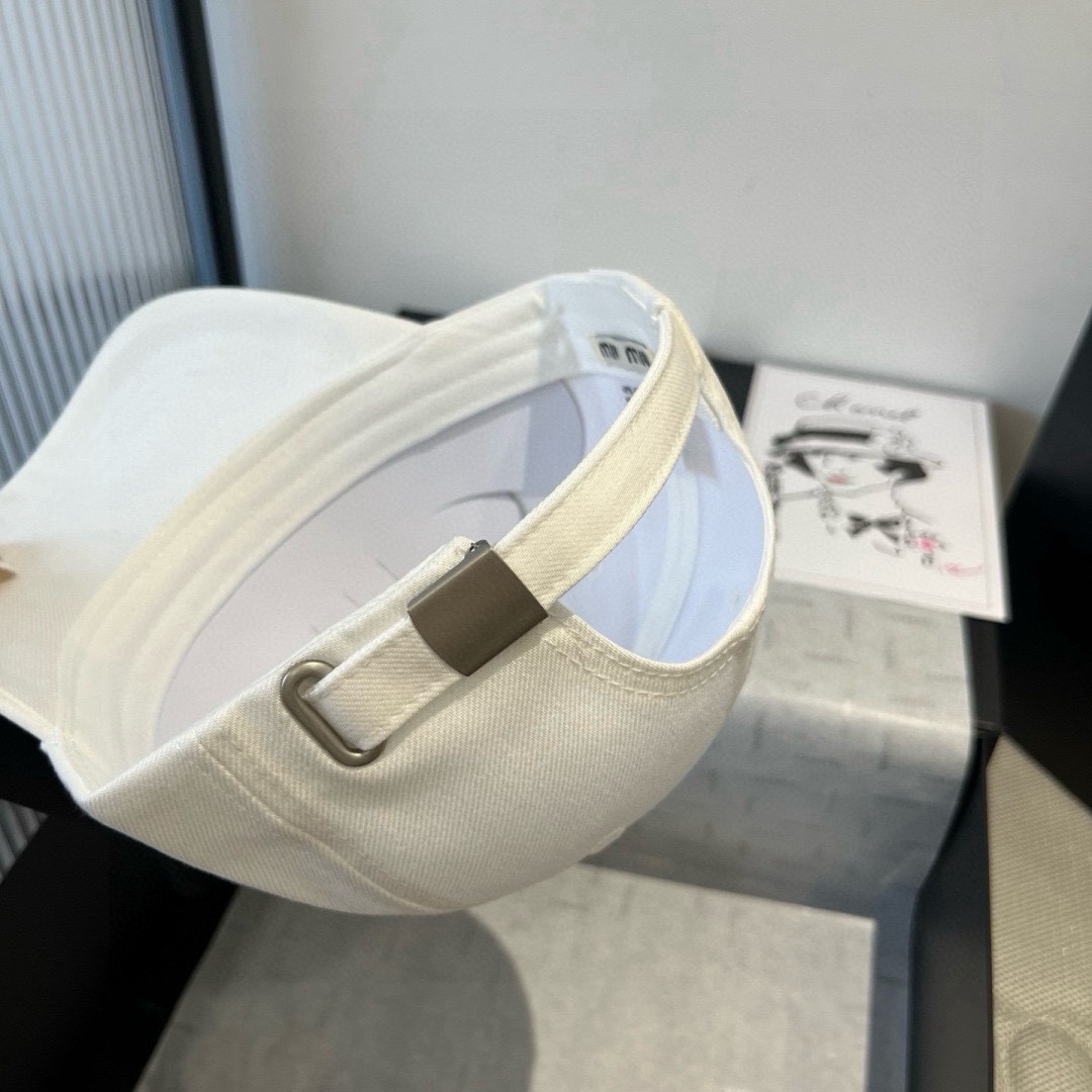 🆕

miumiu缪缪蝴蝶结鸭舌帽，高端定制，头围57cm