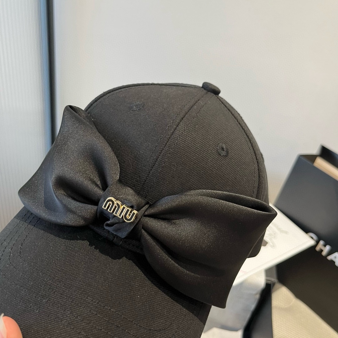 🆕

miumiu缪缪蝴蝶结鸭舌帽，高端定制，头围57cm