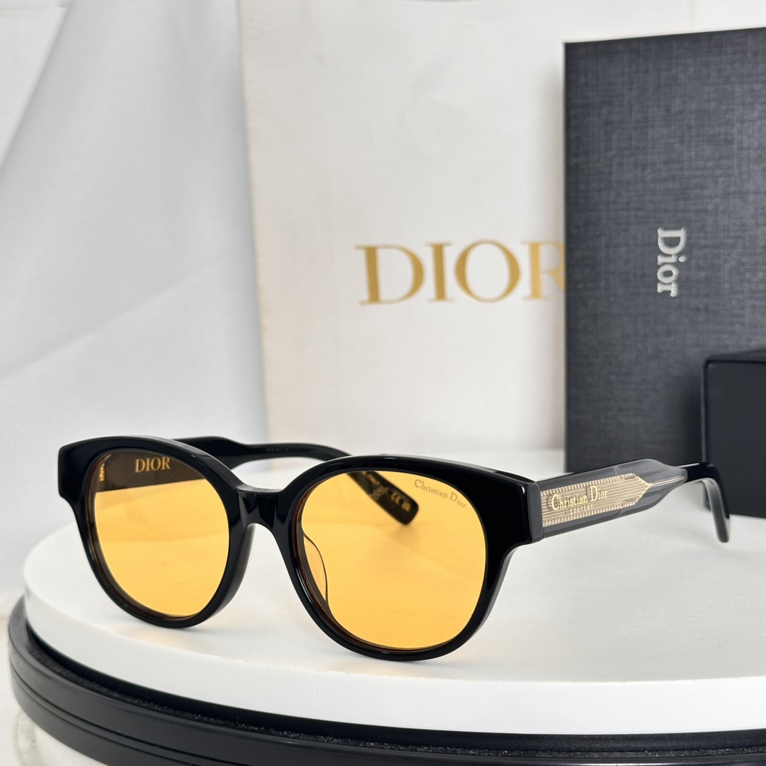  ‼️Dior
MODEL：Christian Dior Label R1F
SIZE：  53口19-