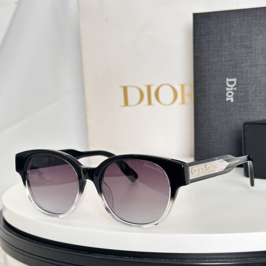  ‼️Dior
MODEL：Christian Dior Label R1F
SIZE：  53口19-