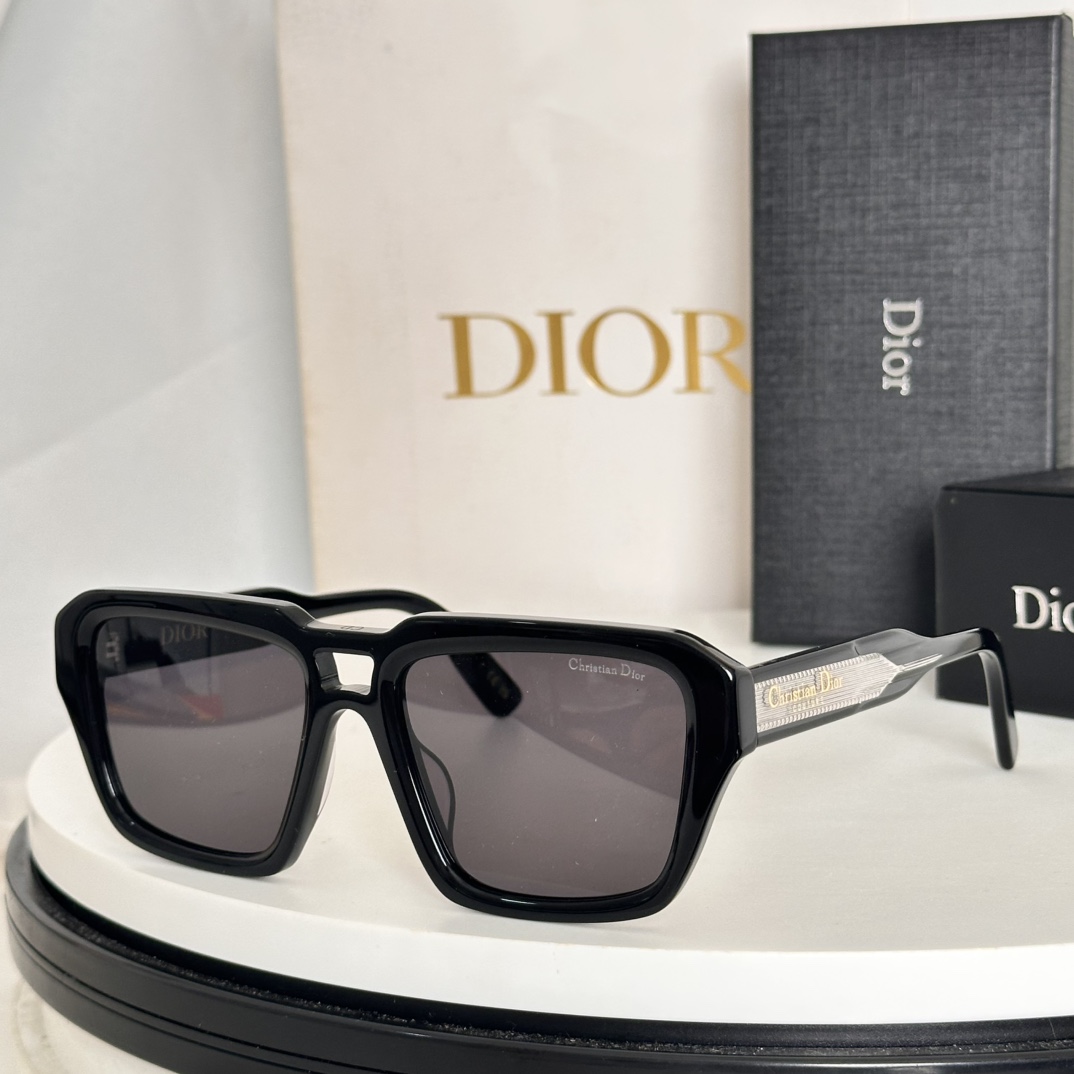  ‼️DIOR
MOD：Dior Label R2F
Size：56口19-143