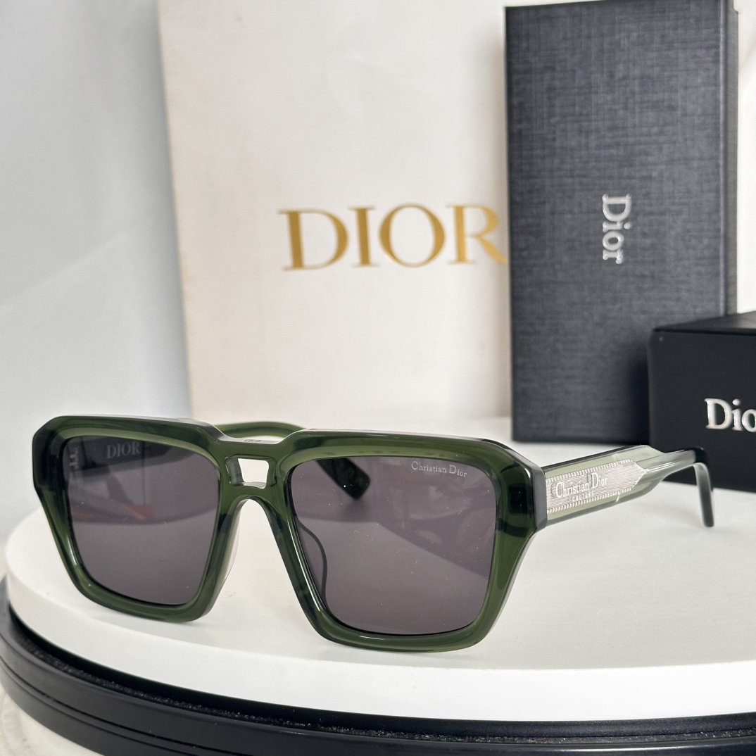  ‼️DIOR
MOD：Dior Label R2F
Size：56口19-143