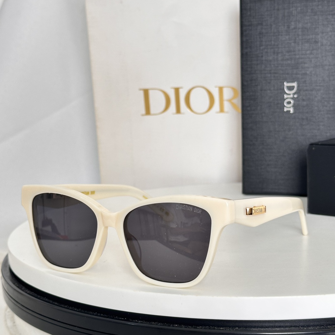  ‼️DIOR
MOD：DIORCDIORO S4I
Size：53口16-140
