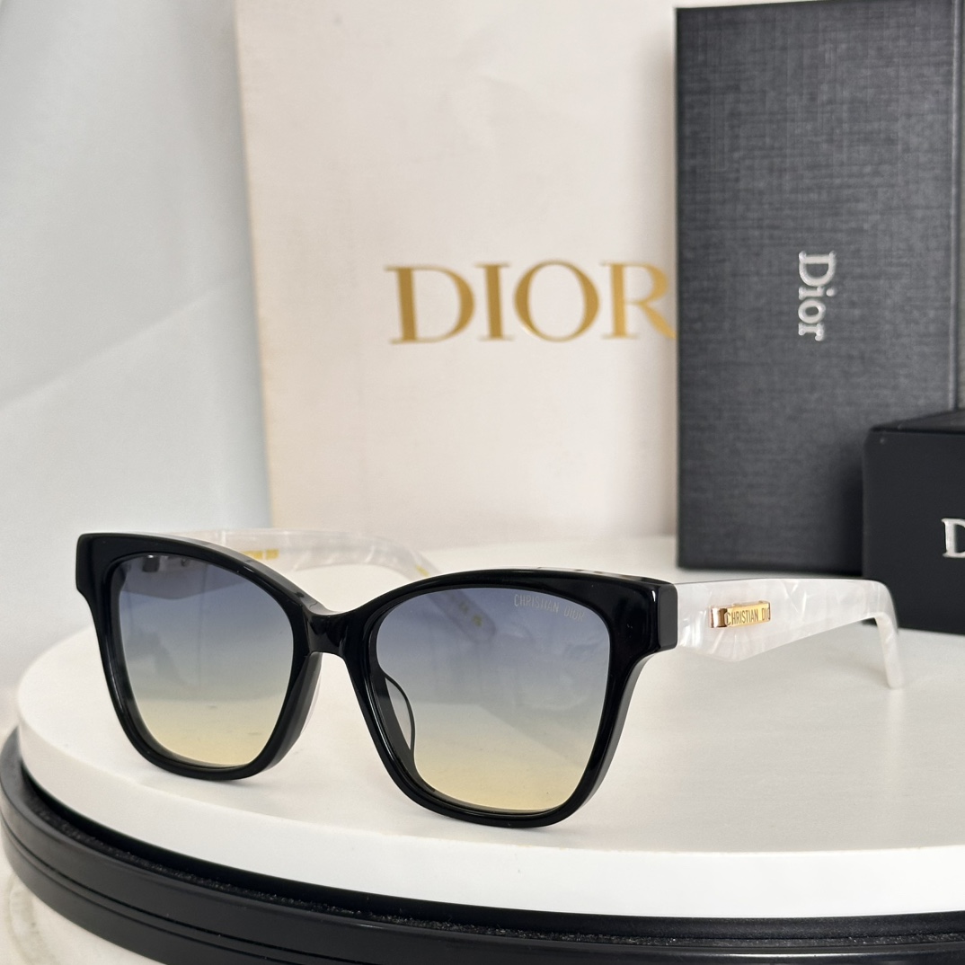  ‼️DIOR
MOD：DIORCDIORO S4I
Size：53口16-140