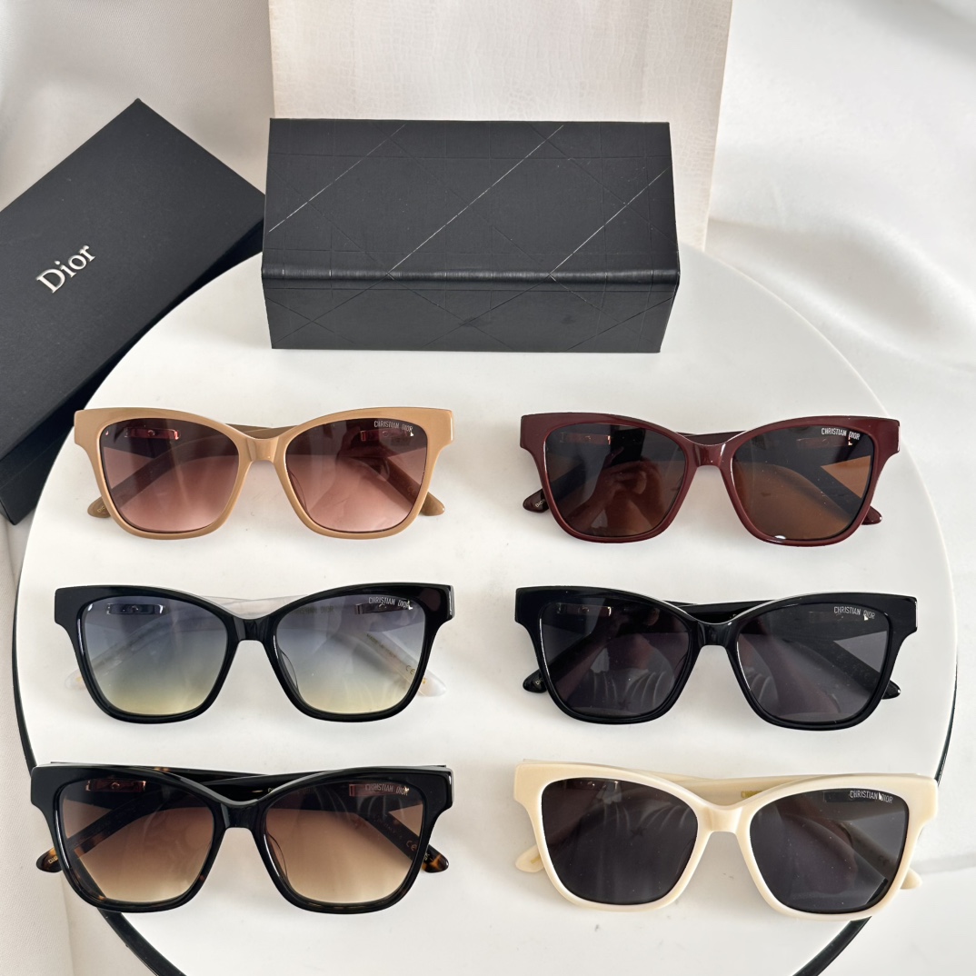  ‼️DIOR
MOD：DIORCDIORO S4I
Size：53口16-140