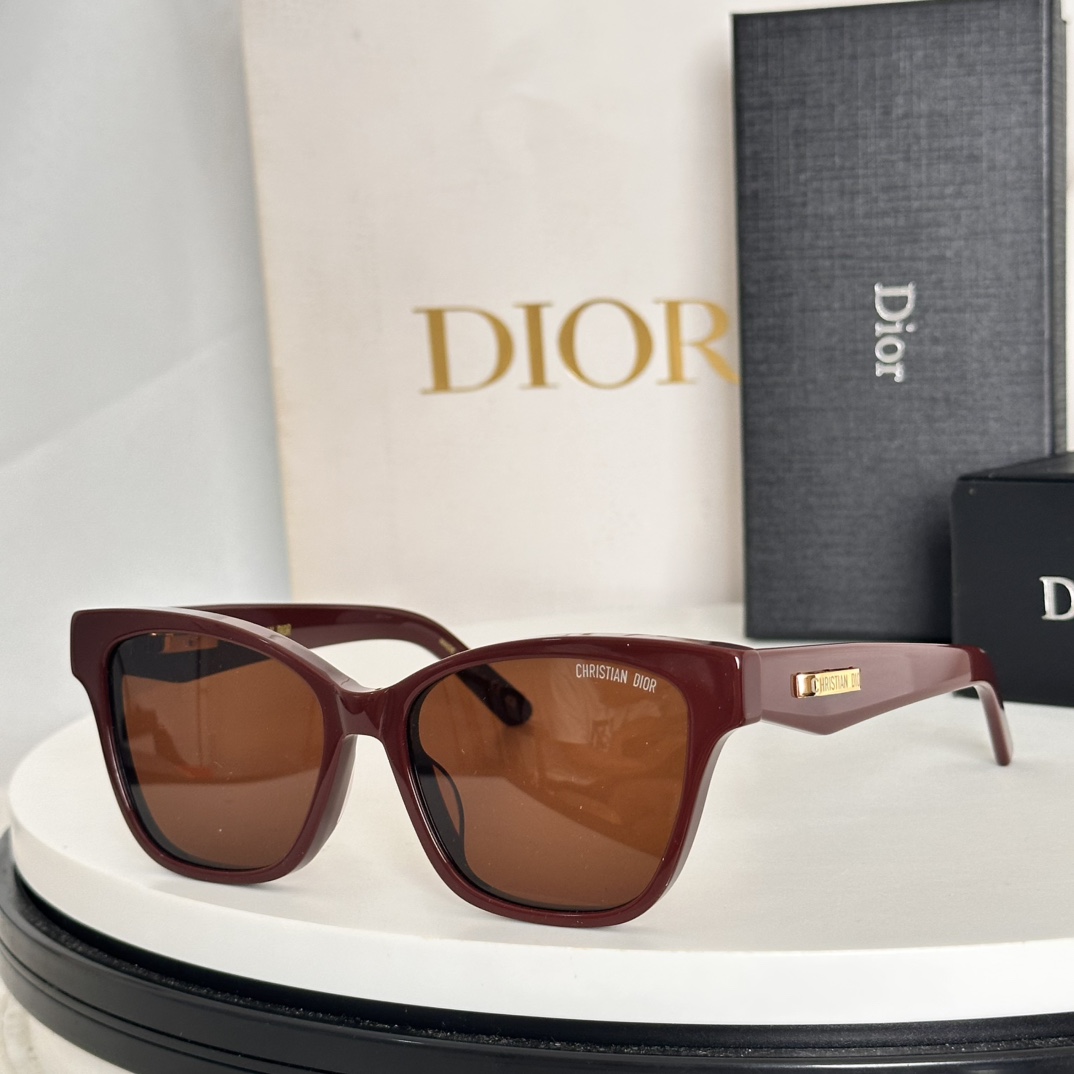  ‼️DIOR
MOD：DIORCDIORO S4I
Size：53口16-140