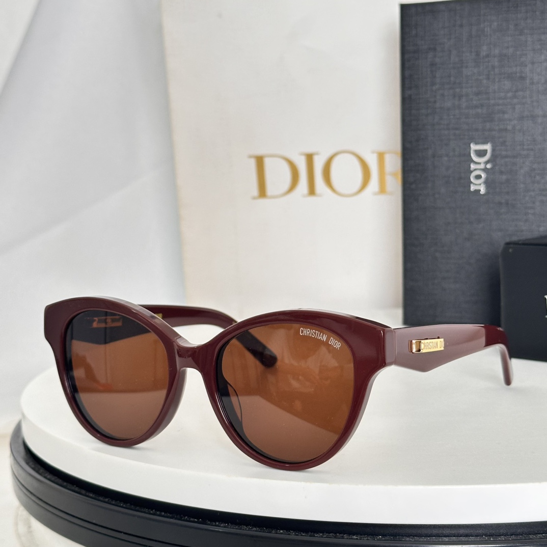  ‼️DIOR
MOD：DIORCDIORO B2I
Size：51口18-140
