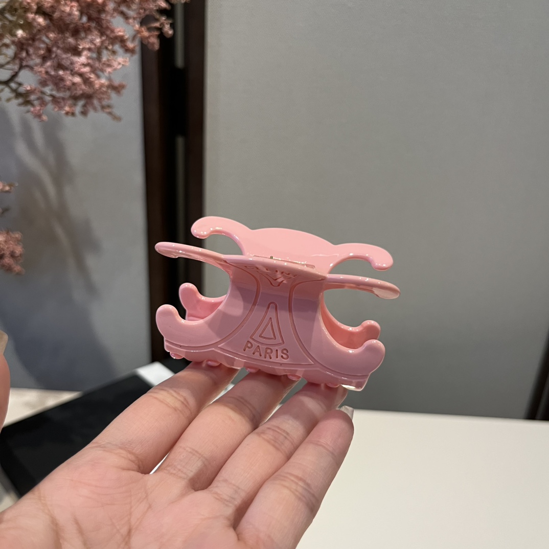 🆕


Celine赛琳发夹 官方款