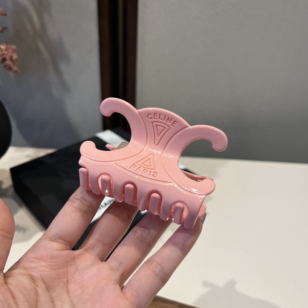🆕


Celine赛琳发夹 官方款