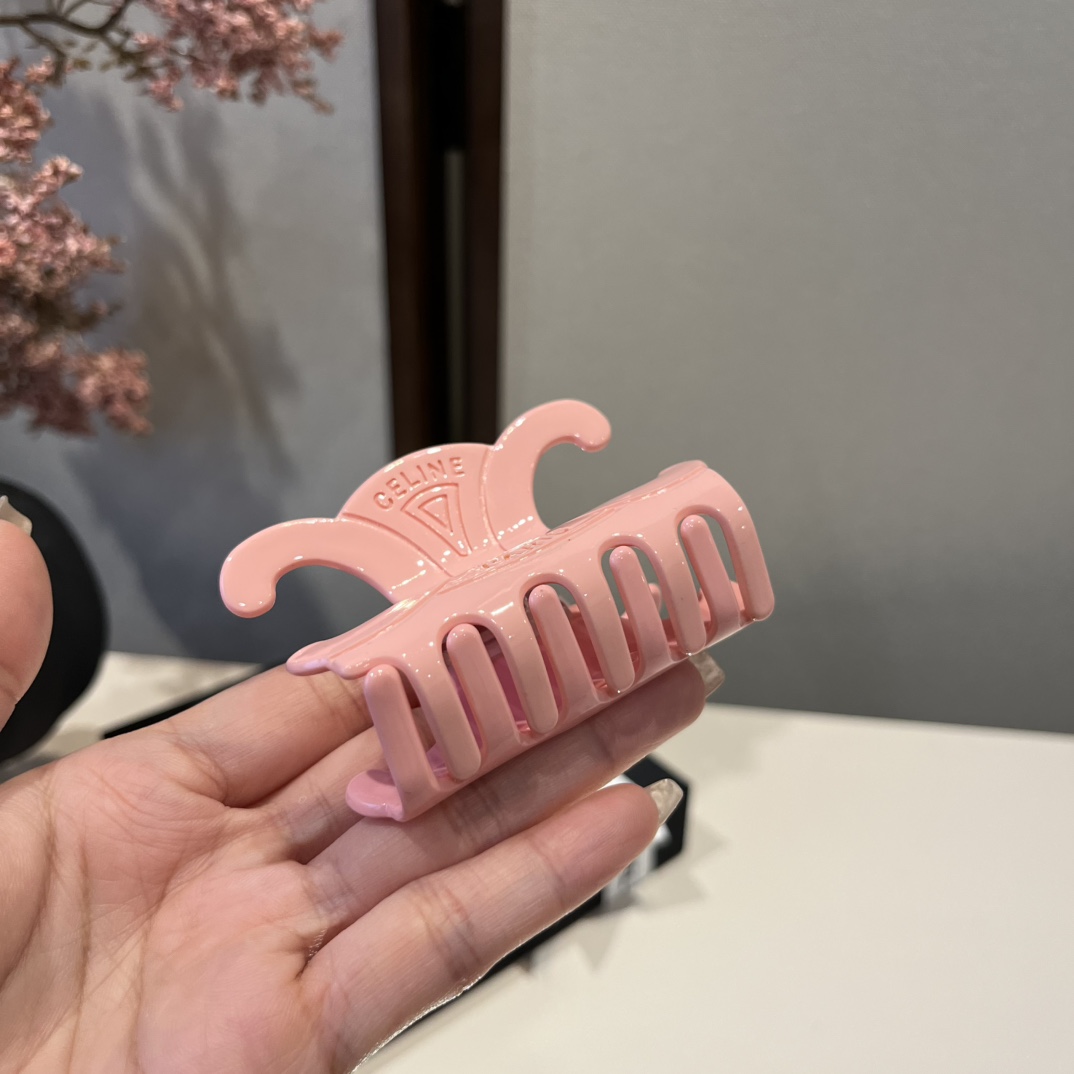 🆕


Celine赛琳发夹 官方款