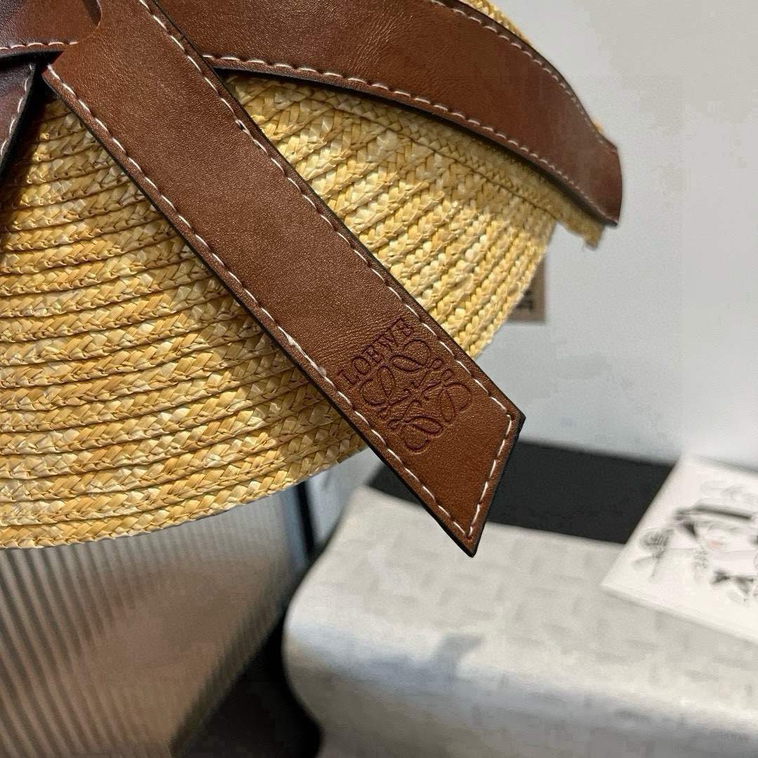 🆕
LOEVE罗意威空顶鸭舌帽，麦秆草帽，原单品质，做工极致，高档奢华，非常透气、可调节，