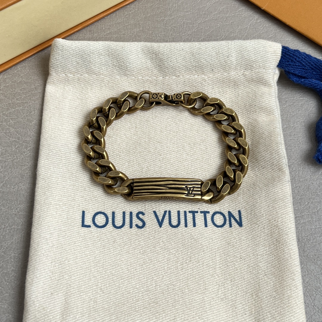 【】原单货LV日本新款  手链 🔹🔹Louis Vuitton 路易威登 手链🔹专柜一致材质 火爆款出货