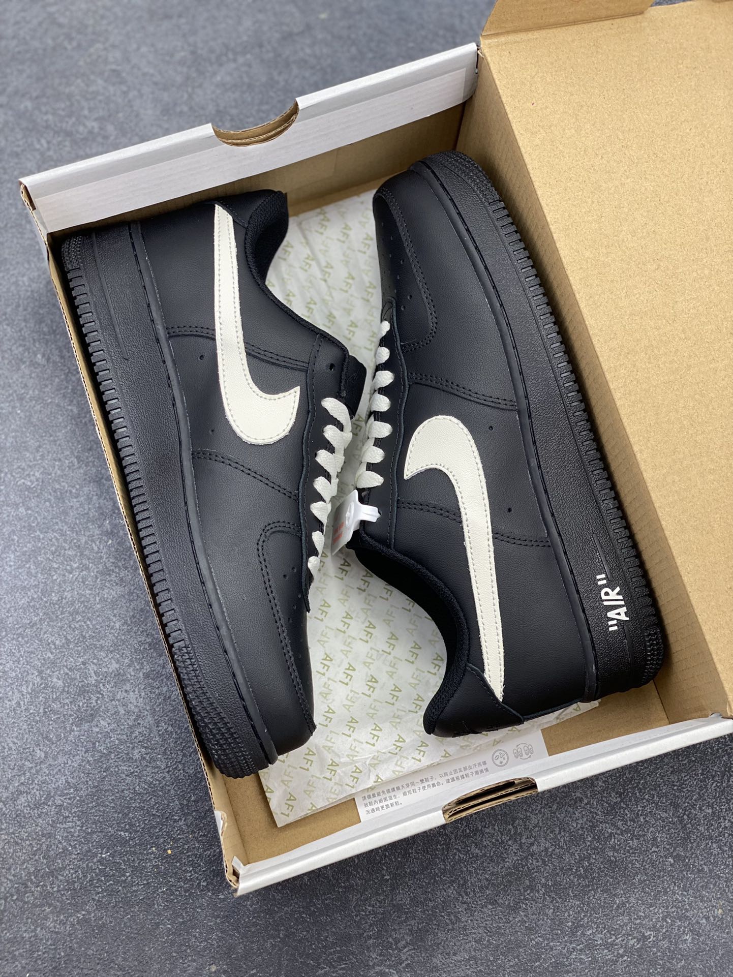 图片[9]-Nike Air Force 1 Low 空军一号低帮百搭休闲运动板鞋。柔软、弹性十足的缓震性能和出色的中底设计，横跨复古与现代的外型结合，造就出风靡全球三十多年的Force 1，直到今天还深受青睐。 货号：DD8959-001 尺码：36 36.5 37.5 38 38.5 39 40 40.5 41 42 42.5 43 44 44.5 45-选品中心