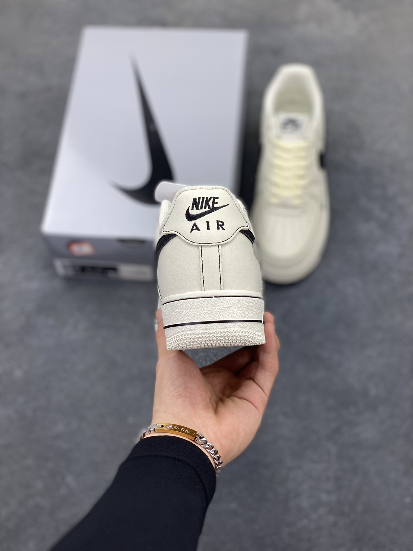 图片[4]-Nike Air Force 1 Low’07 做旧黑勾 空军一号低帮休闲板鞋 定制皮料 原厂3D打印 定制鞋盒 原楦原纸板 纯正空军版型 内置全掌气垫 货号：ZH0316-093 尺码：36 36.5 37.5 38 38.5 39 40 40.5 41 42 42.5 43 44 44.5 45-选品中心