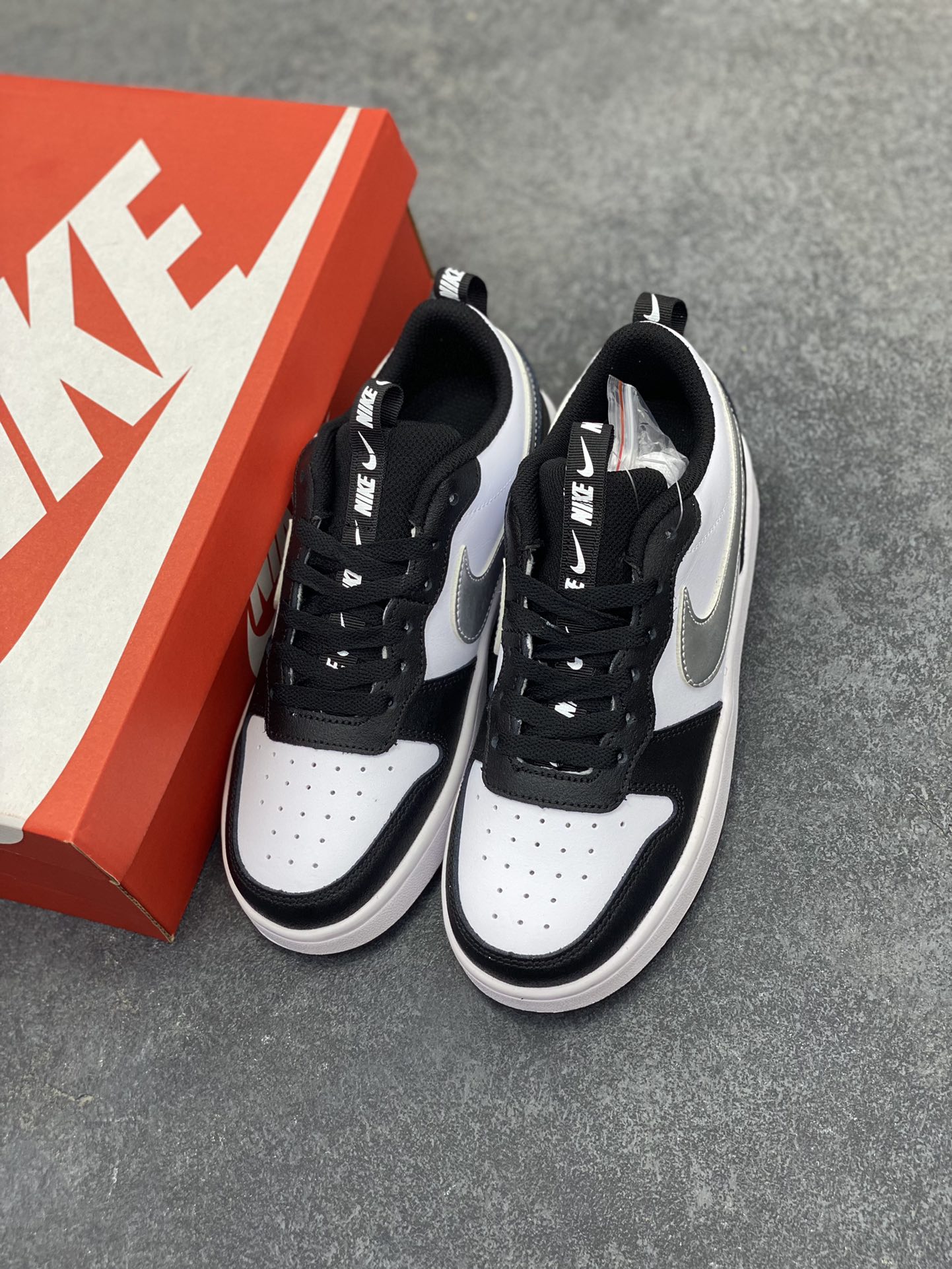 图片[7]-福利特价 Nike Court Borough 低帮百搭透气休闲运动板鞋男女鞋 经典耐用的设计，兼顾舒适脚感和出众风范，演绎匠心之作。结构性的支撑贴合感结合复古篮球设计，塑就场外全明星风范。 货号：DV5456-124 尺码：36 36.5 37.5 38 38.5 39 40 40.5 4142 42.5 43 44 44.5 45-选品中心