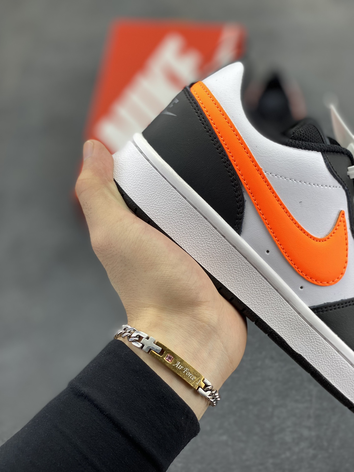 图片[6]-福利特价 Nike Court Borough 低帮百搭透气休闲运动板鞋男女鞋 经典耐用的设计，兼顾舒适脚感和出众风范，演绎匠心之作。结构性的支撑贴合感结合复古篮球设计，塑就场外全明星风范。 货号：BQ5448-115 尺码：36 36.5 37.5 38 38.5 39 40 40.5 4142 42.5 43 44 44.5 45-选品中心