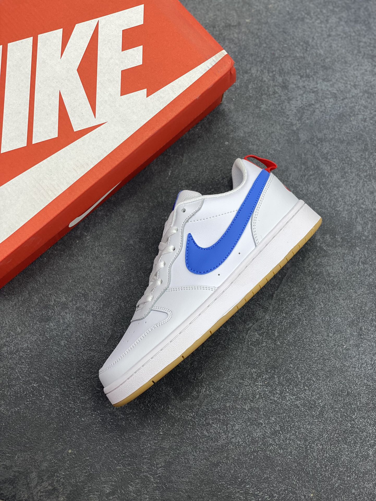 图片[7]-福利特价 Nike Court Borough 低帮百搭透气休闲运动板鞋男女鞋 经典耐用的设计，兼顾舒适脚感和出众风范，演绎匠心之作。结构性的支撑贴合感结合复古篮球设计，塑就场外全明星风范。 货号：BQ5448-109 尺码：36 36.5 37.5 38 38.5 39 40 40.5 4142 42.5 43 44 44.5 45-选品中心