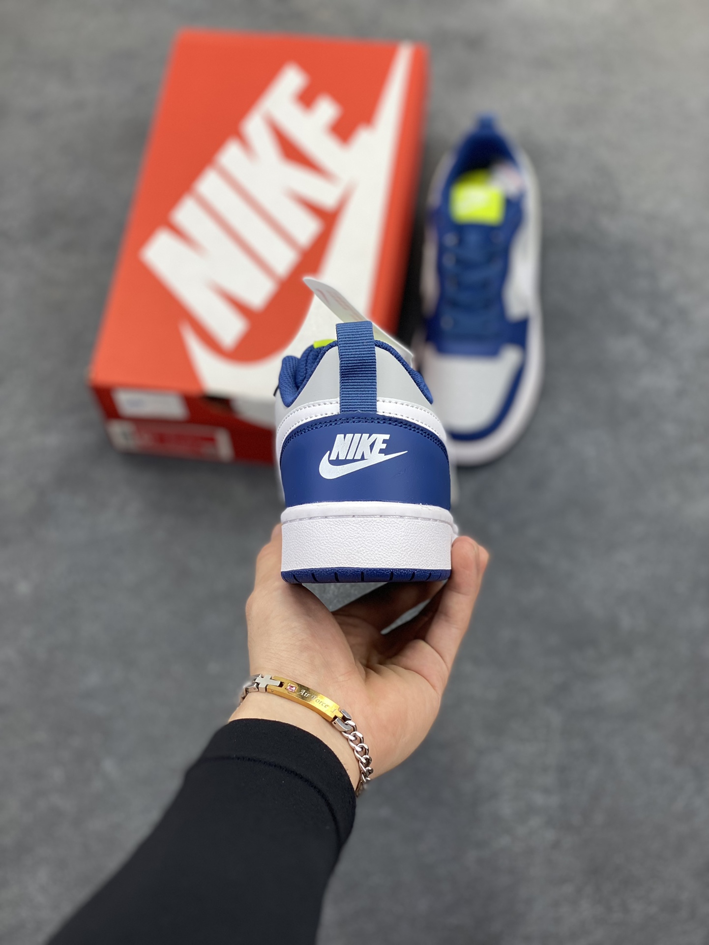 图片[4]-福利特价 Nike Court Borough 低帮百搭透气休闲运动板鞋男女鞋 经典耐用的设计，兼顾舒适脚感和出众风范，演绎匠心之作。结构性的支撑贴合感结合复古篮球设计，塑就场外全明星风范。 货号：BQ5448-016 尺码：36 36.5 37.5 38 38.5 39 40 40.5 4142 42.5 43 44 44.5 45-选品中心