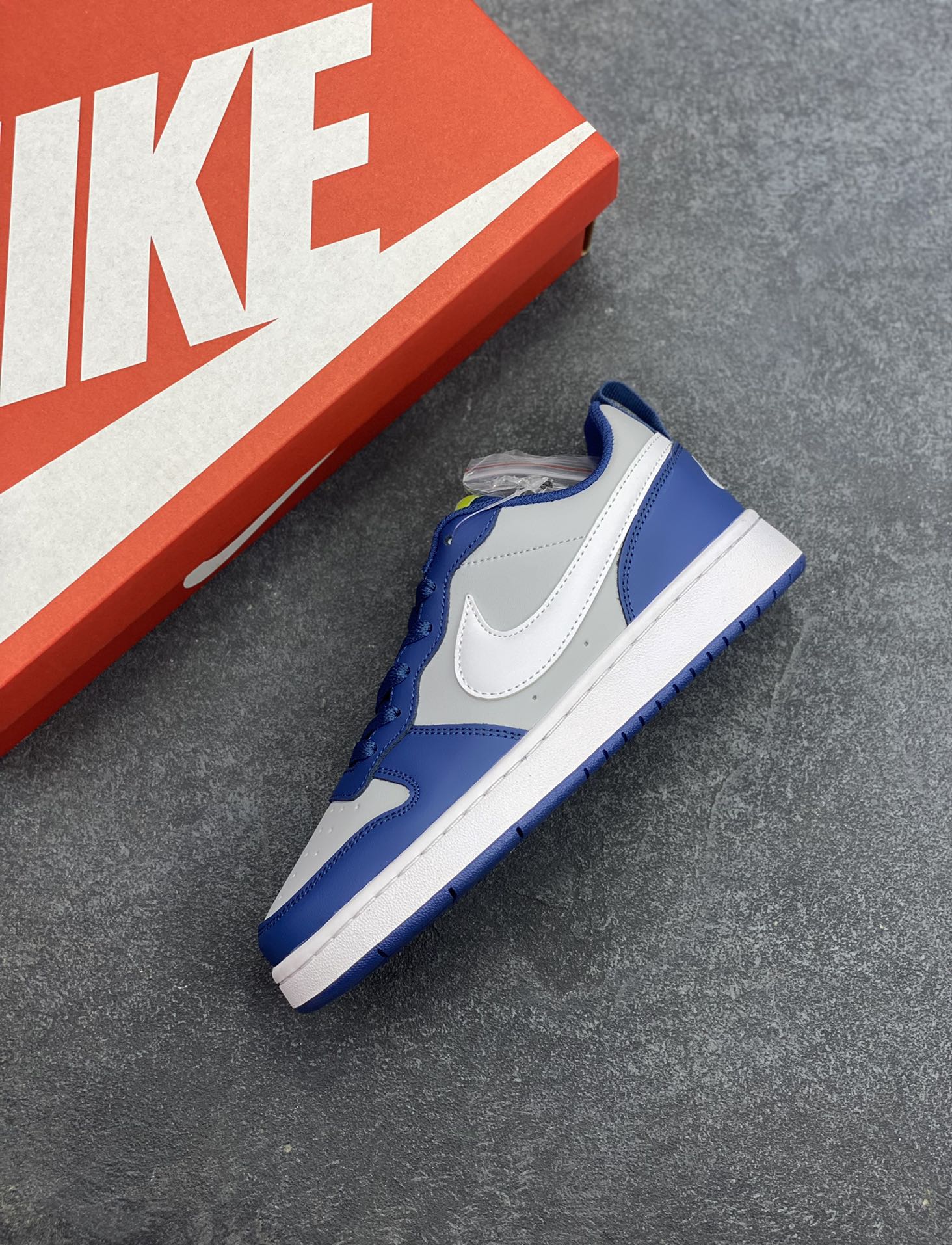 图片[7]-福利特价 Nike Court Borough 低帮百搭透气休闲运动板鞋男女鞋 经典耐用的设计，兼顾舒适脚感和出众风范，演绎匠心之作。结构性的支撑贴合感结合复古篮球设计，塑就场外全明星风范。 货号：BQ5448-016 尺码：36 36.5 37.5 38 38.5 39 40 40.5 4142 42.5 43 44 44.5 45-选品中心