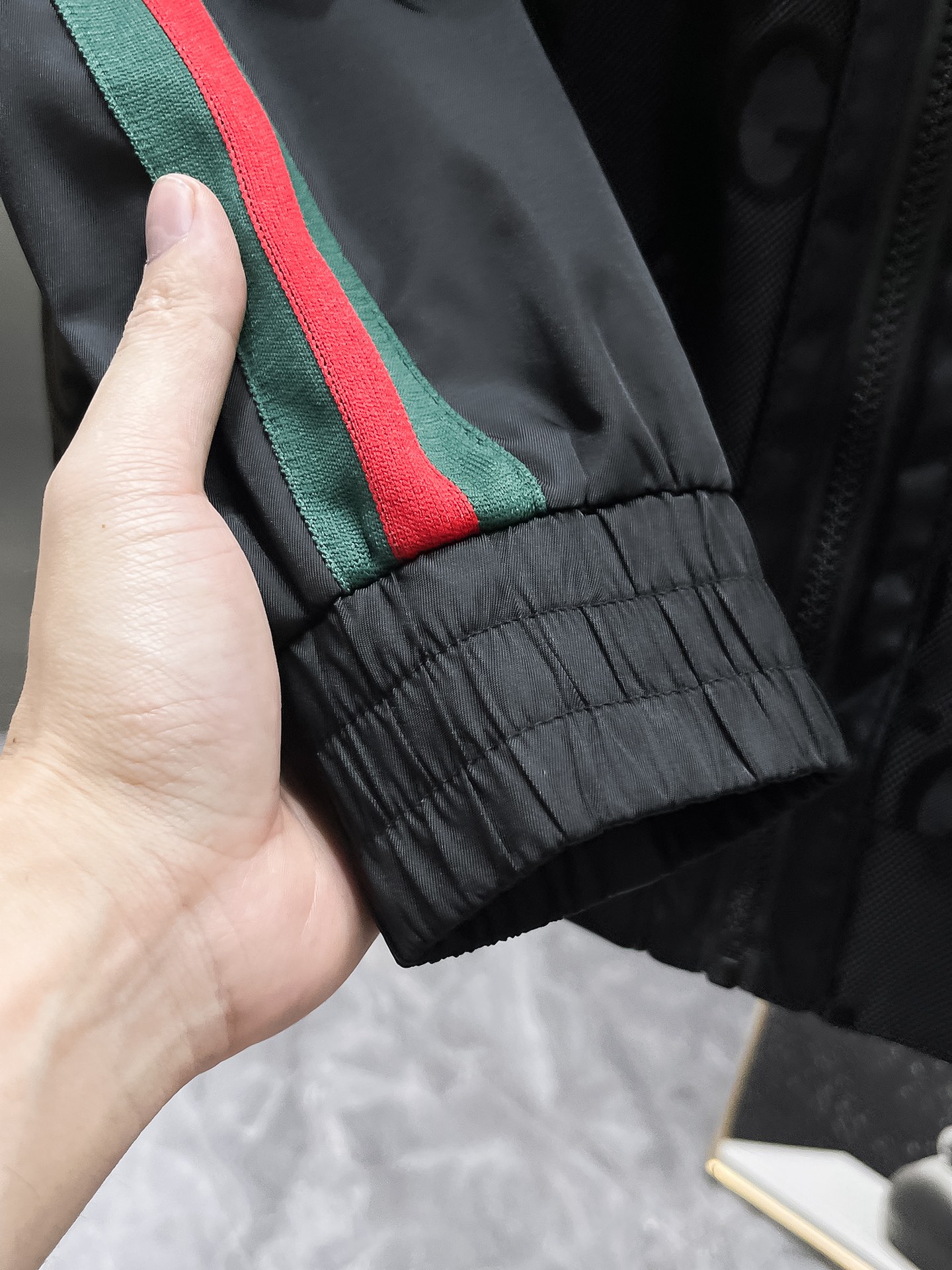 Gucci 古奇 GUCCI 2026新款 连帽 夹克 外套 高端版本 定制面料 透气舒适度高