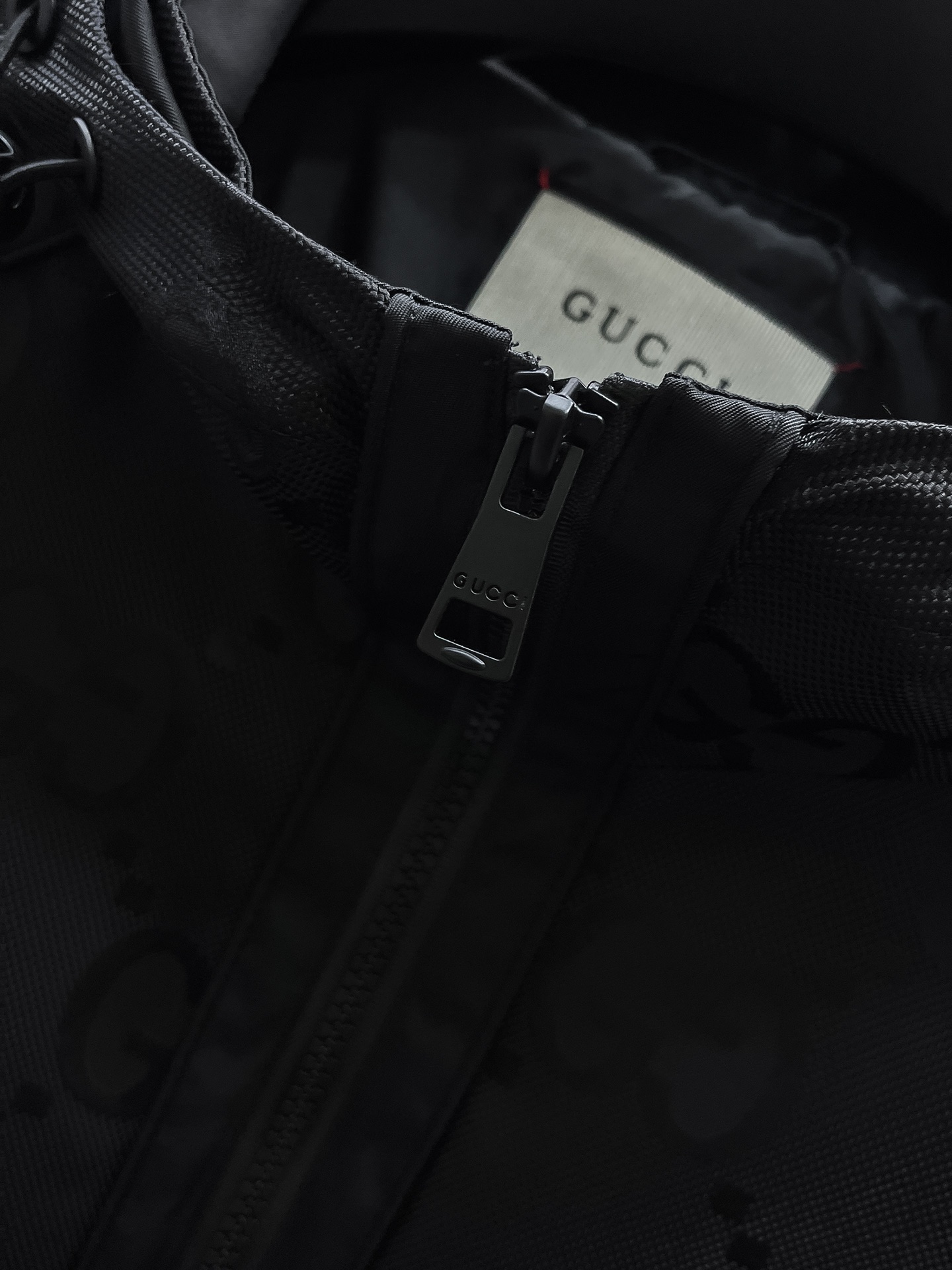 Gucci 古奇 GUCCI 2026新款 连帽 夹克 外套 高端版本 定制面料 透气舒适度高