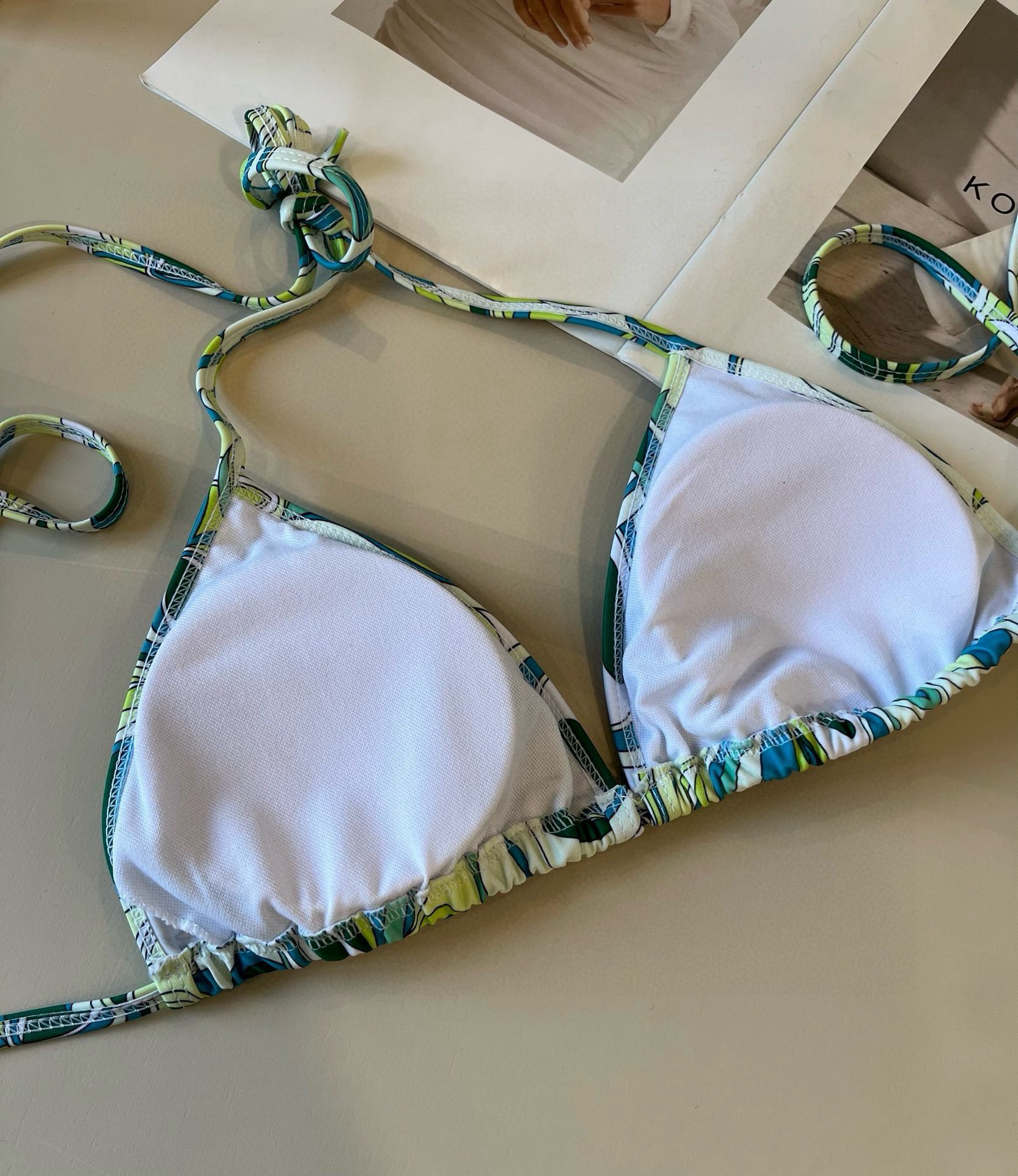 。

潮牌比基尼👙S M L