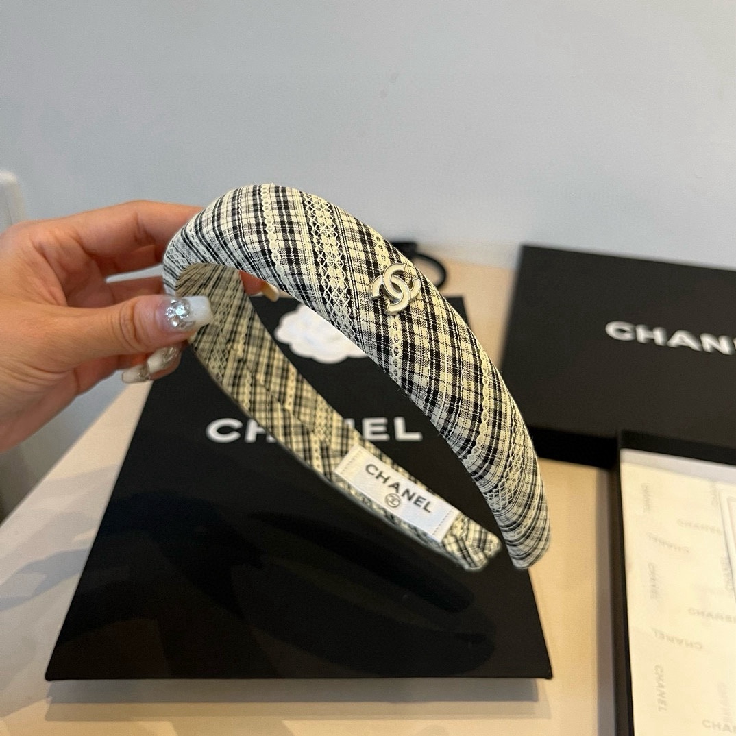 🆕

Chanel香奈儿结发箍