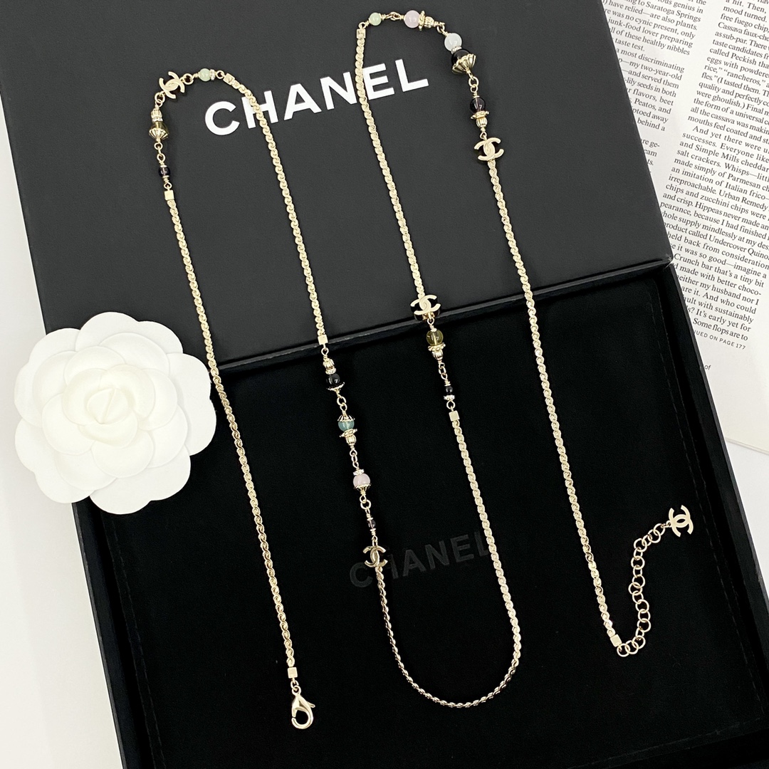 【今日新款】编码N1129   
🛍香奈儿项链热销🔥爆上新🆕🆕🆕
😎CHAN 25  彩色琉璃水晶麻花双