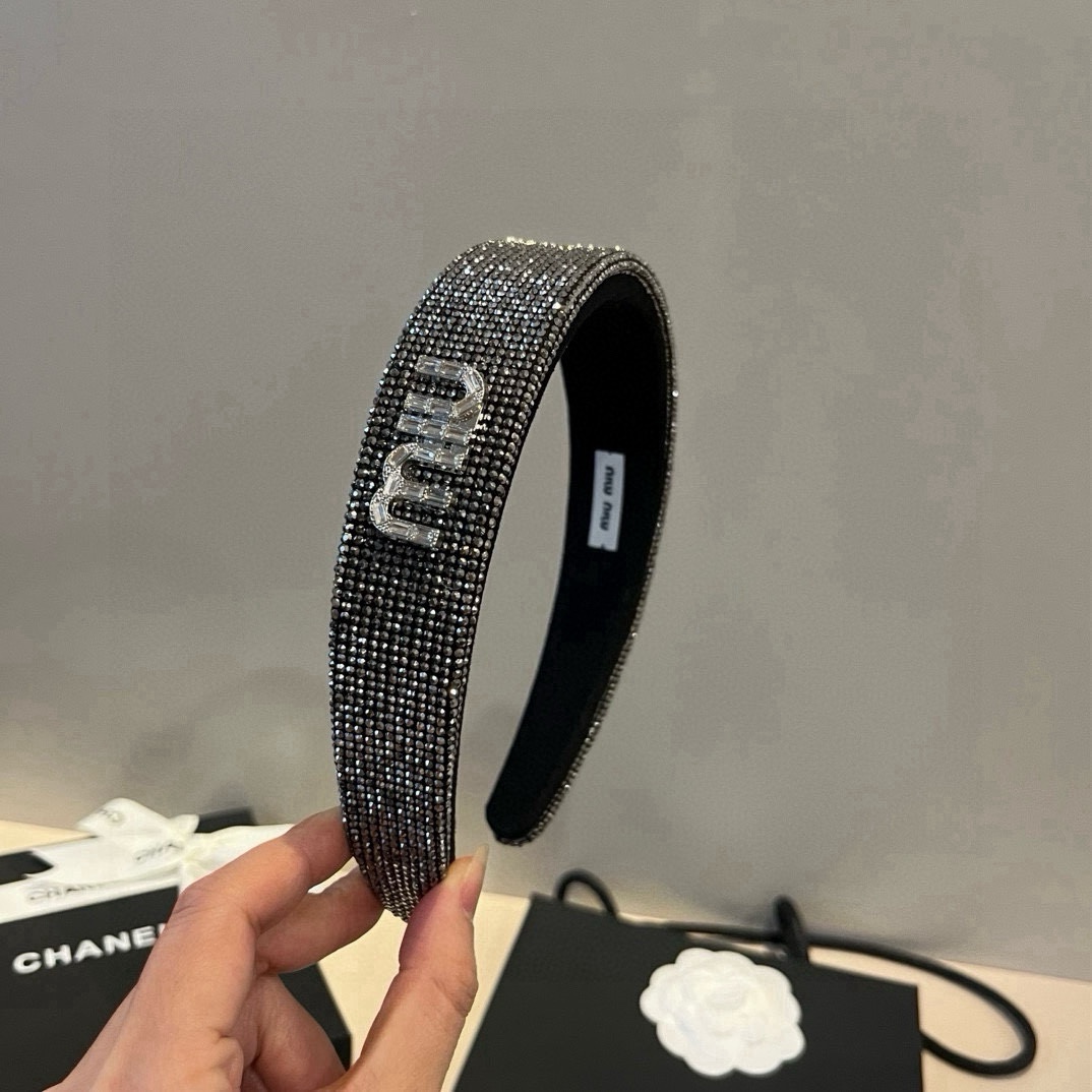 🆕

miumiu缪缪发箍