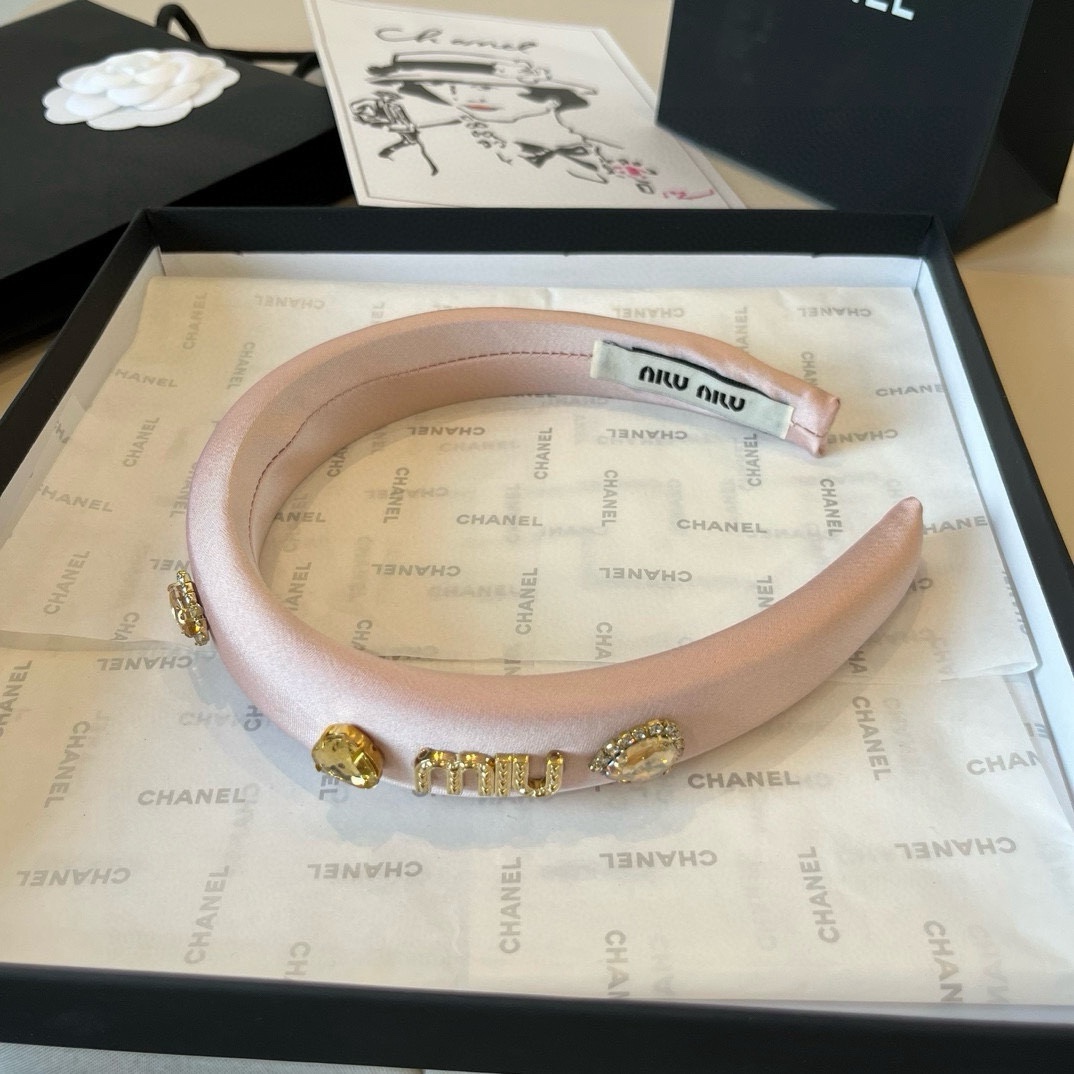 🆕

miumiu缪缪发箍