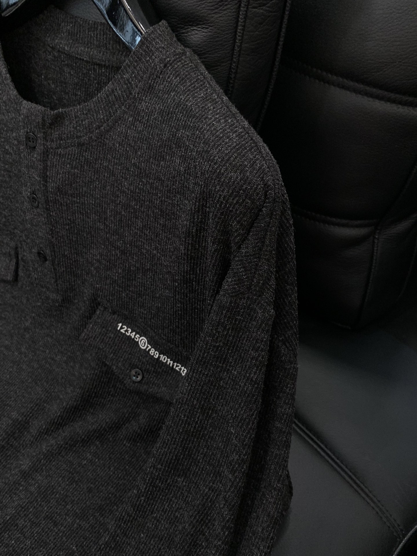 ，Maison Margiela马吉拉，2025早秋最新品，专柜同步有售，原单狠货，时尚休闲圆领长袖T恤