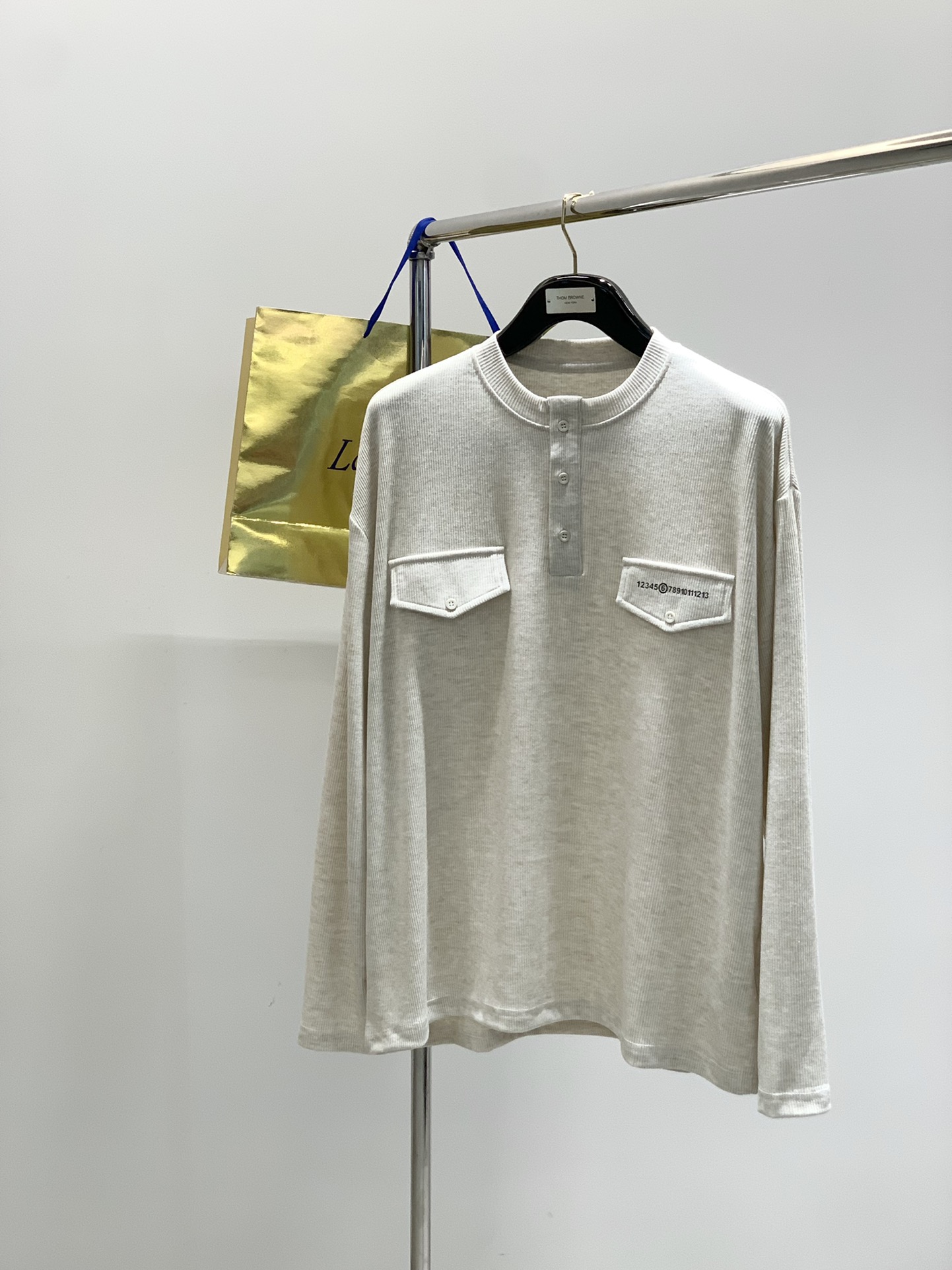 ，Maison Margiela马吉拉，2025早秋最新品，专柜同步有售，原单狠货，时尚休闲圆领长袖T恤