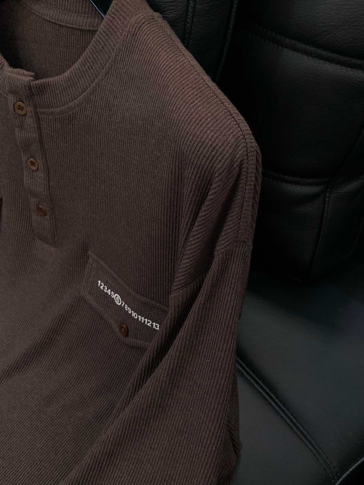 ，Maison Margiela马吉拉，2025早秋最新品，专柜同步有售，原单狠货，时尚休闲圆领长袖T恤