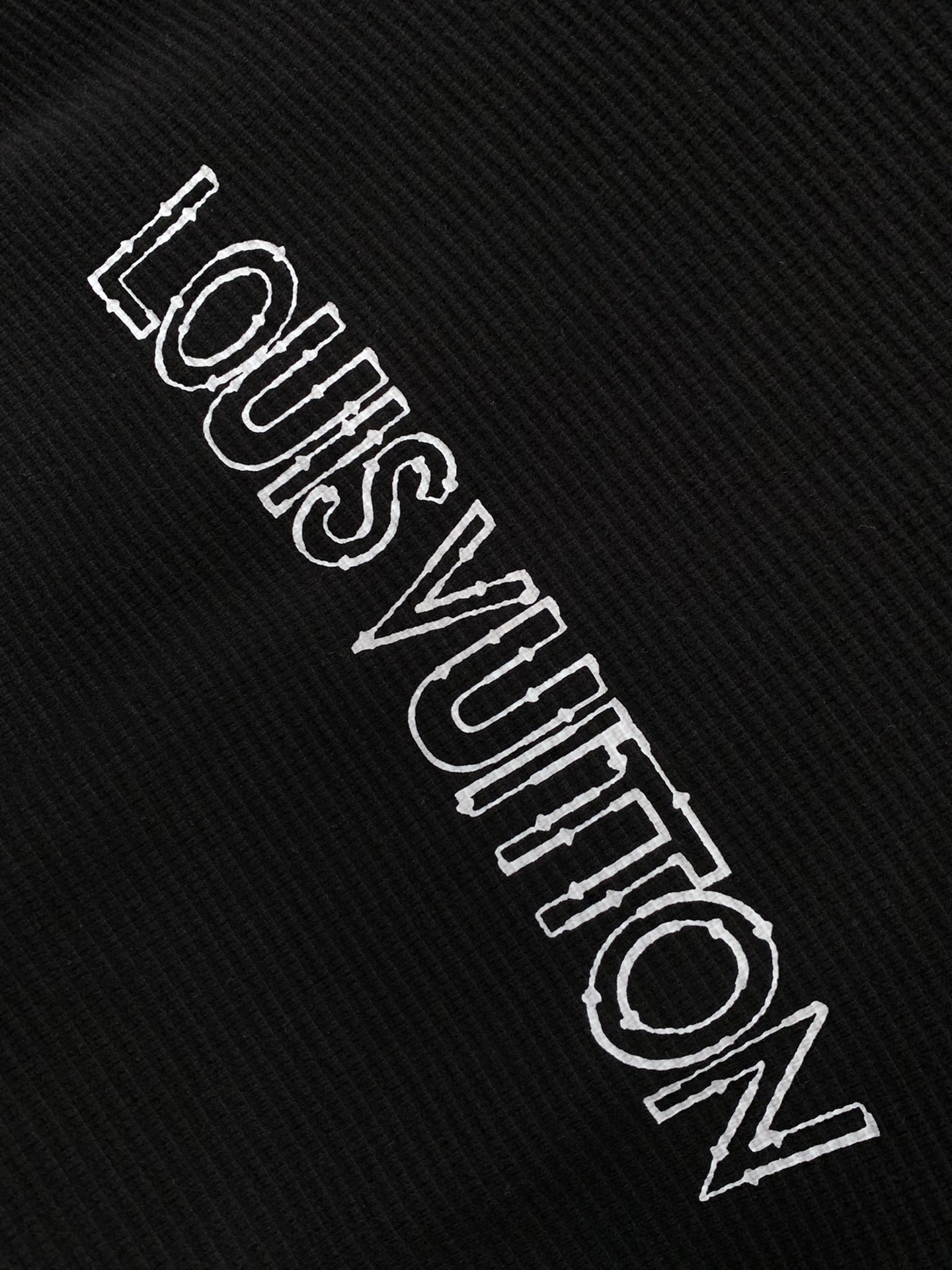 ，LouisVuitton 路易威登，2025秋季最新款，专柜同步有售，原单狠货，时尚休闲圆领长袖T恤，