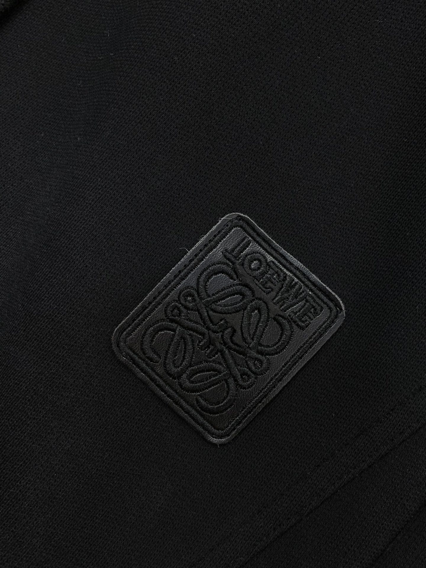 ，Loewe 罗意威，2025秋季最新款，时尚休闲裤，原单狠货，简约舒适，版型不挑人，采用进口原版面料，