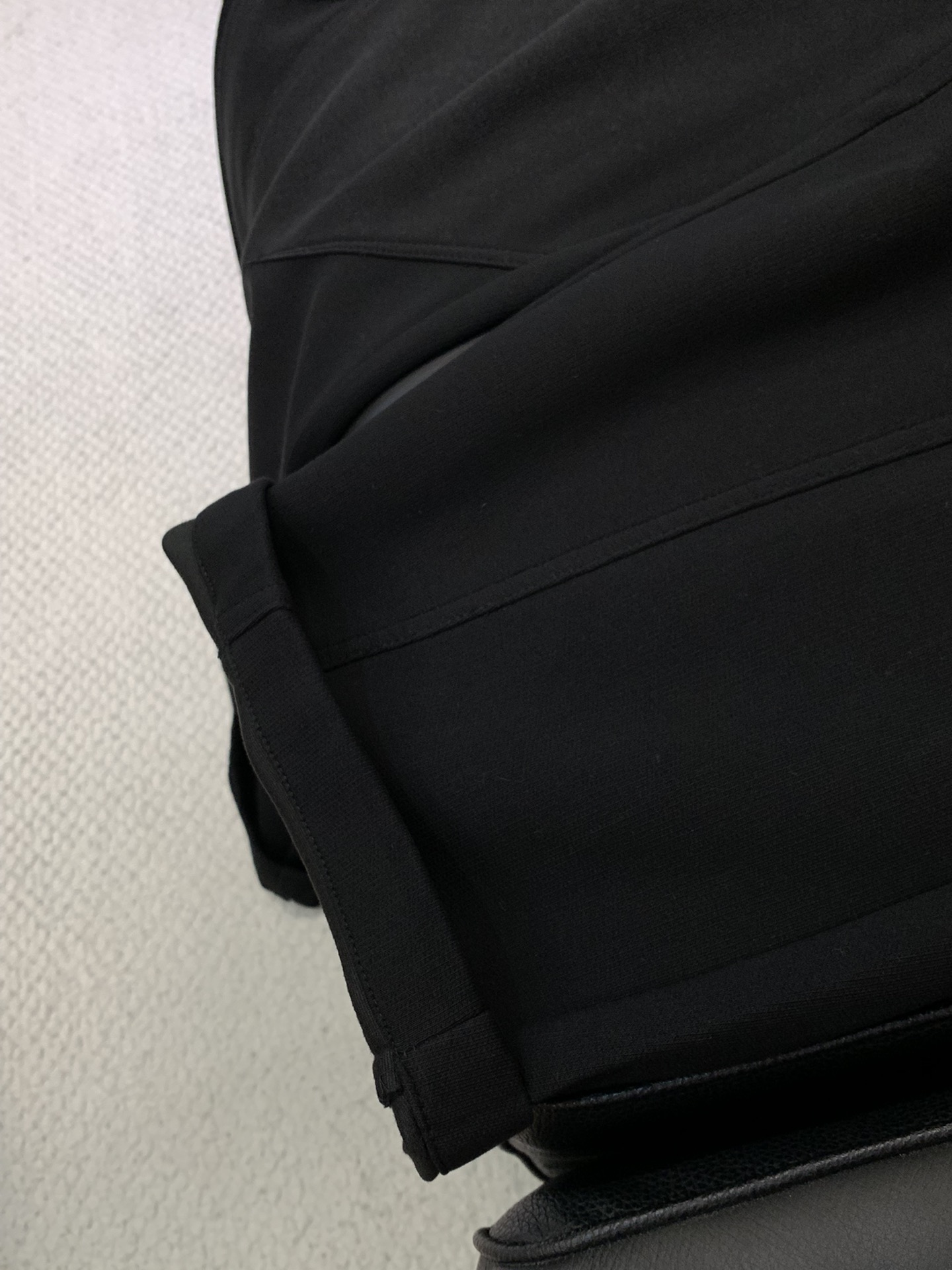 ，Loewe 罗意威，2025秋季最新款，时尚休闲裤，原单狠货，简约舒适，版型不挑人，采用进口原版面料，