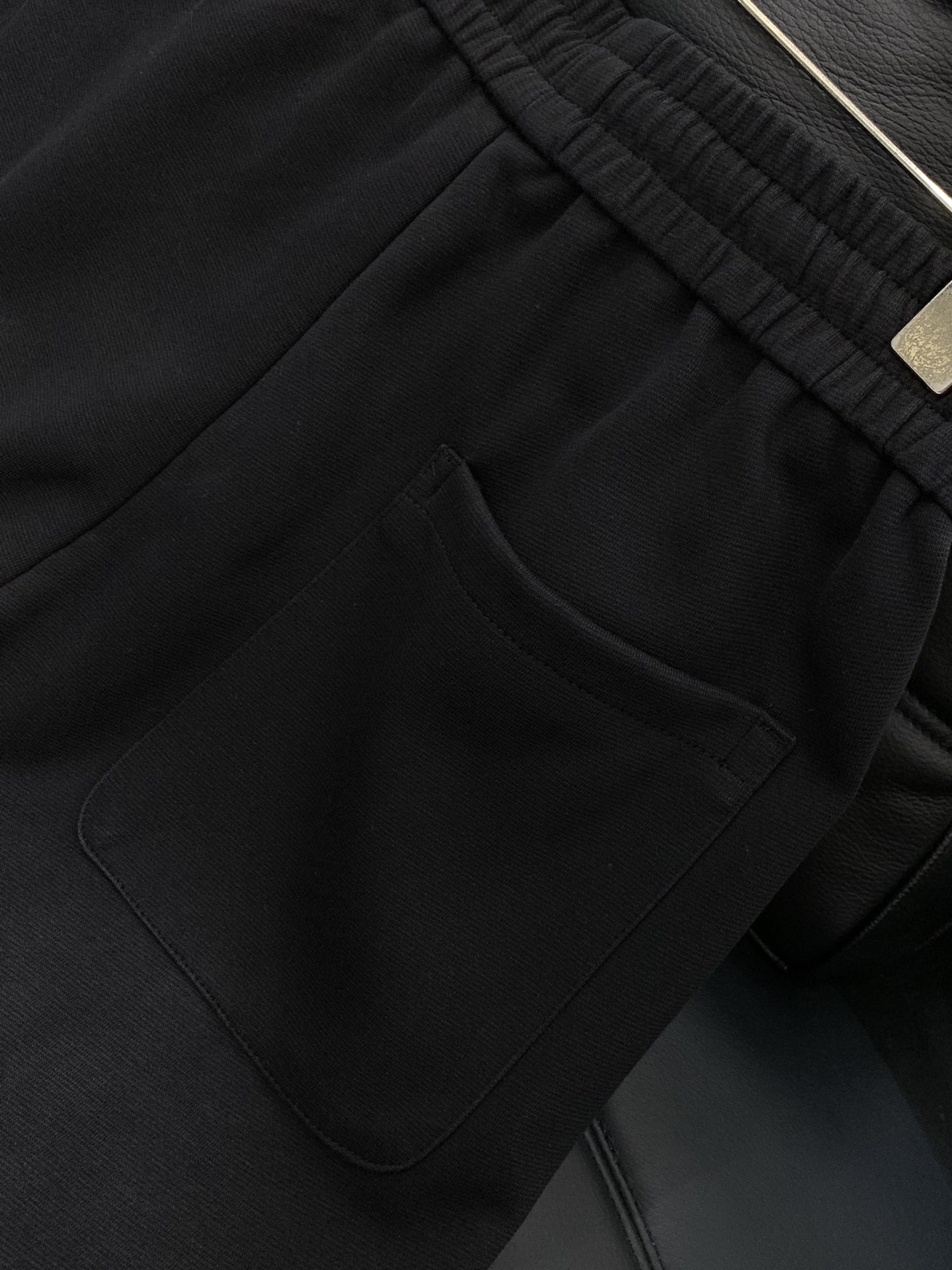 ，Dior 迪奥， 2025秋季新品，专柜同步有售，简约时尚休闲裤，原版进口面料，舒适透气，顶级印花工艺