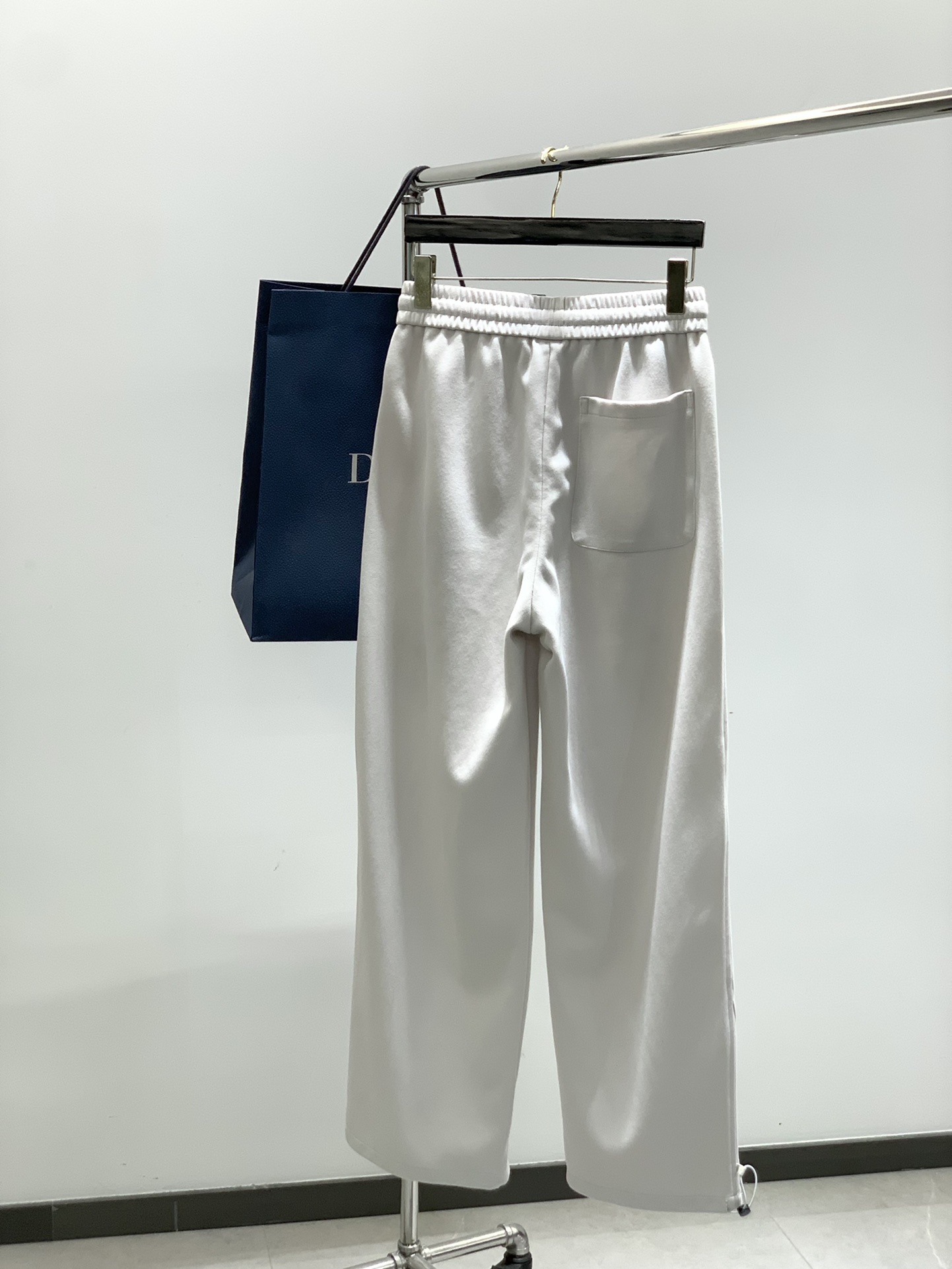 ，Dior 迪奥， 2025秋季新品，专柜同步有售，简约时尚休闲裤，原版进口面料，舒适透气，顶级印花工艺