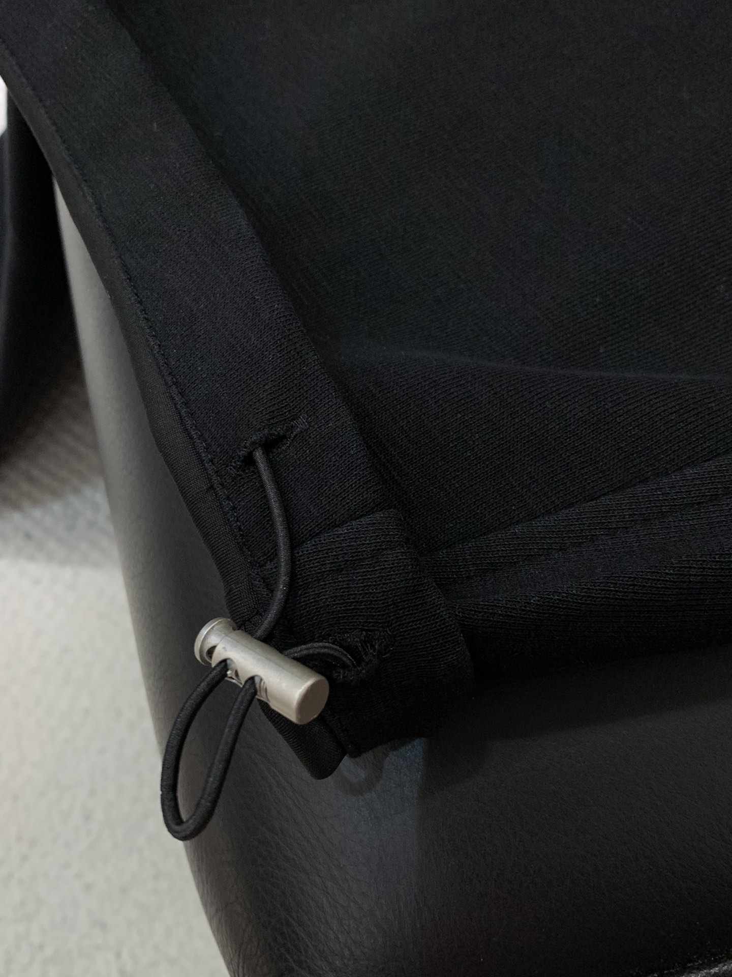 ，Maison Margiela马吉拉，2025秋季最新品，时尚休闲裤，专柜同步有售，原单狠货，采用进口