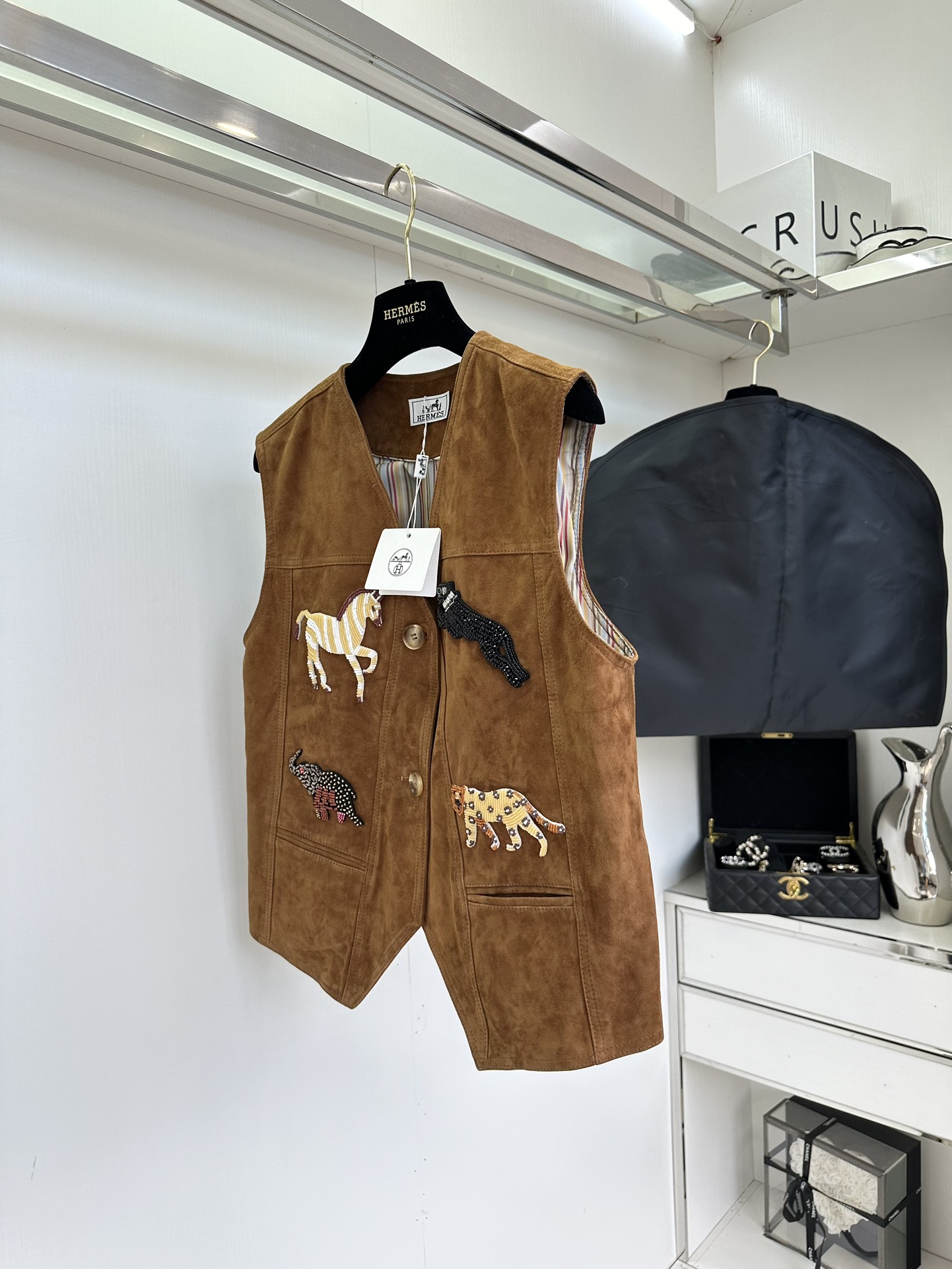 Handmade Beaded Animal Vest, Premium Lambskin Suede Vest for Women 4 i1755765348 3794 2