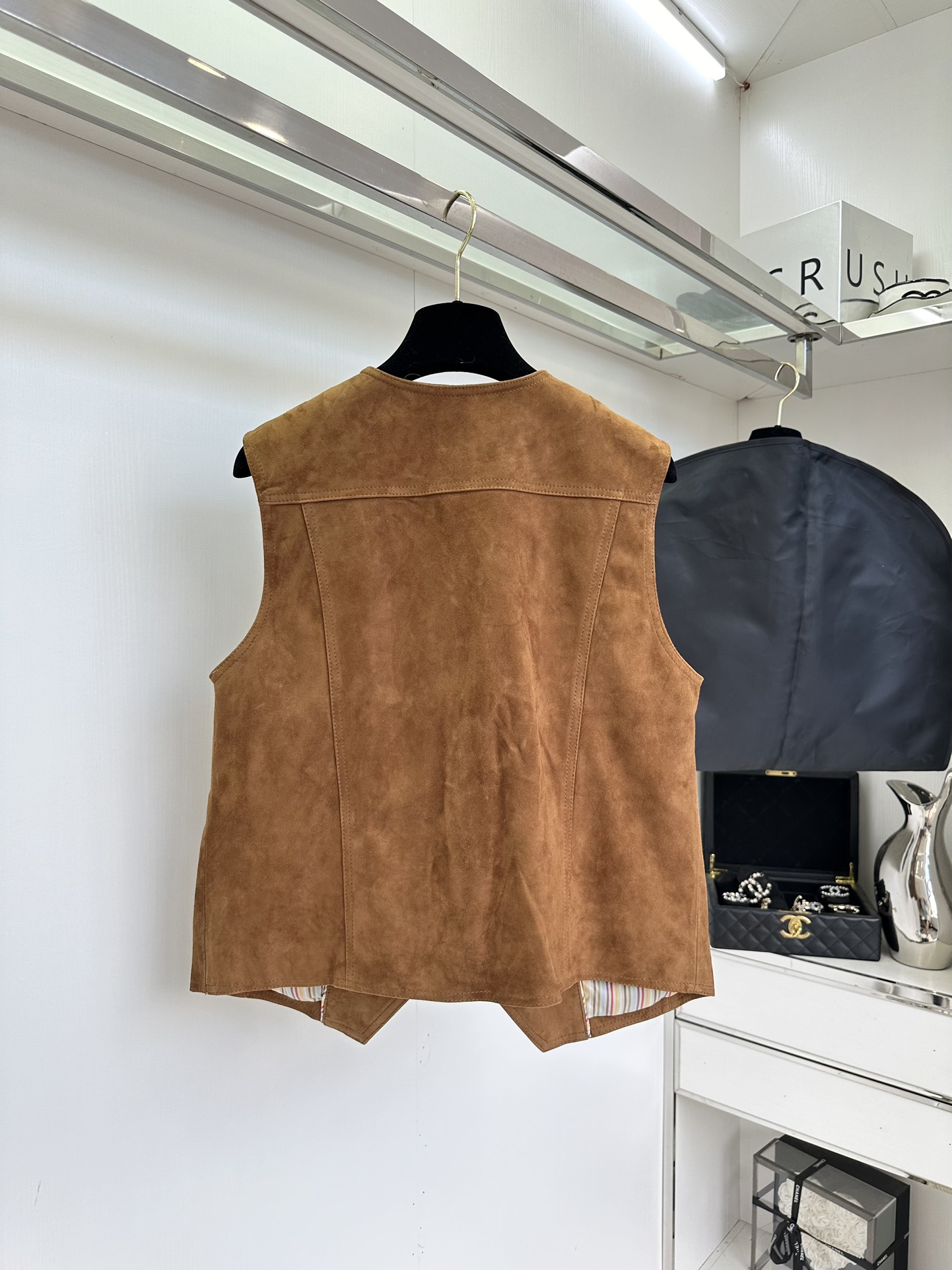 Handmade Beaded Animal Vest, Premium Lambskin Suede Vest for Women 3 i1755765348 6291 1
