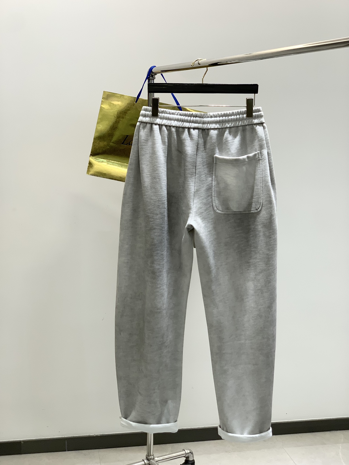 ，Maison Margiela马吉拉，2025秋季最新品，时尚休闲裤，专柜同步有售，原单狠货，采用进口