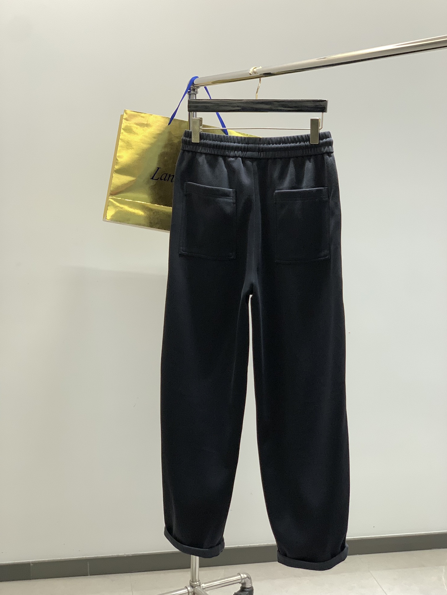 ，Maison Margiela马吉拉，2025秋季最新品，时尚休闲裤，专柜同步有售，原单狠货，采用进口