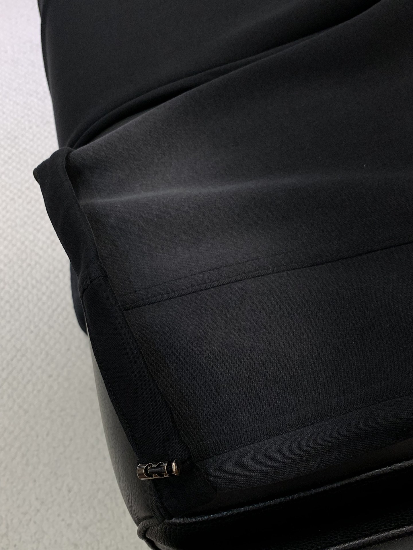 ，Maison Margiela马吉拉，2025秋季最新品，时尚休闲裤，专柜同步有售，原单狠货，采用进口