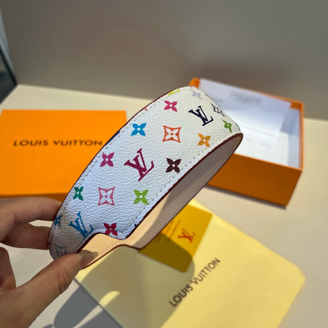 🆕

Lv路易威登新款发箍