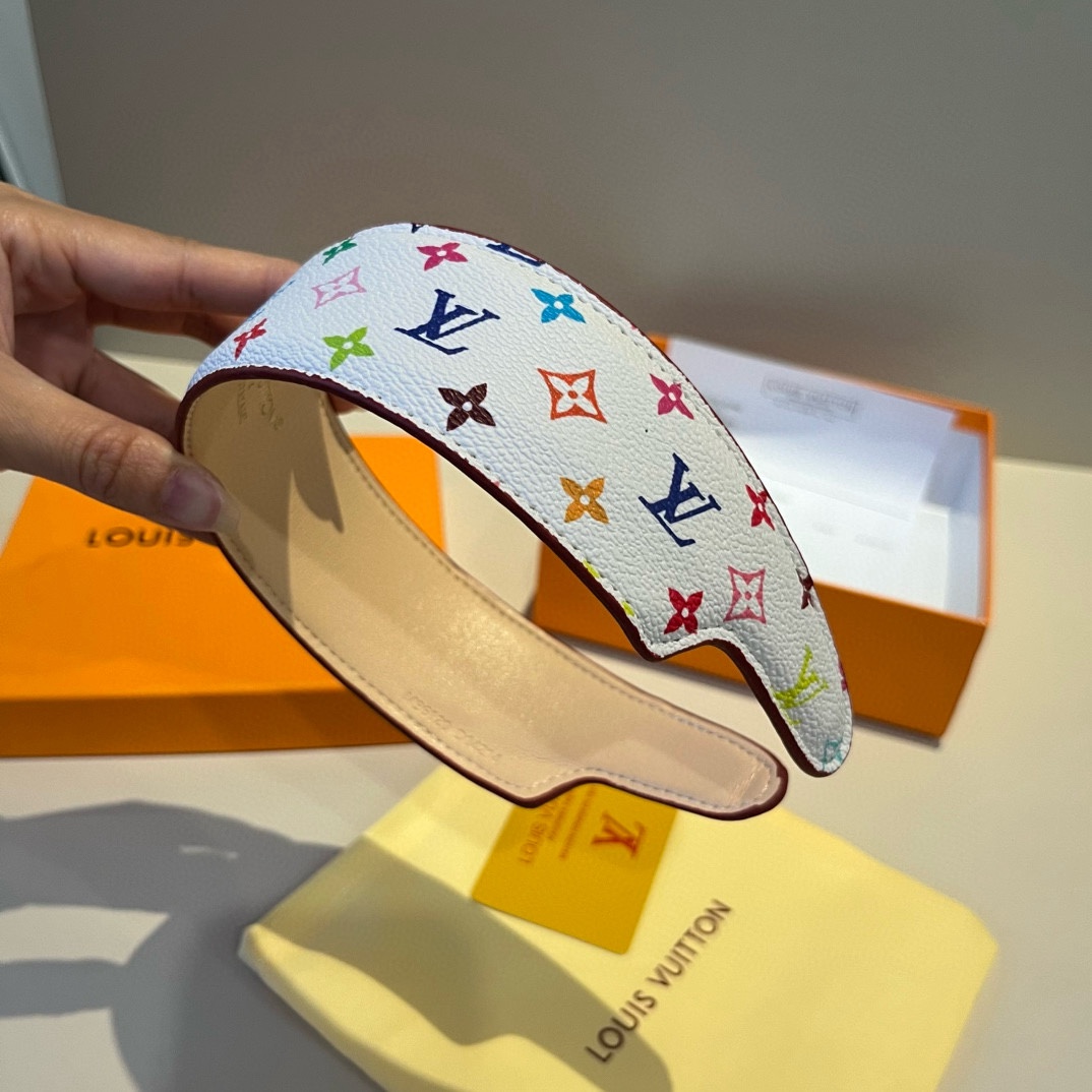 🆕

Lv路易威登新款发箍